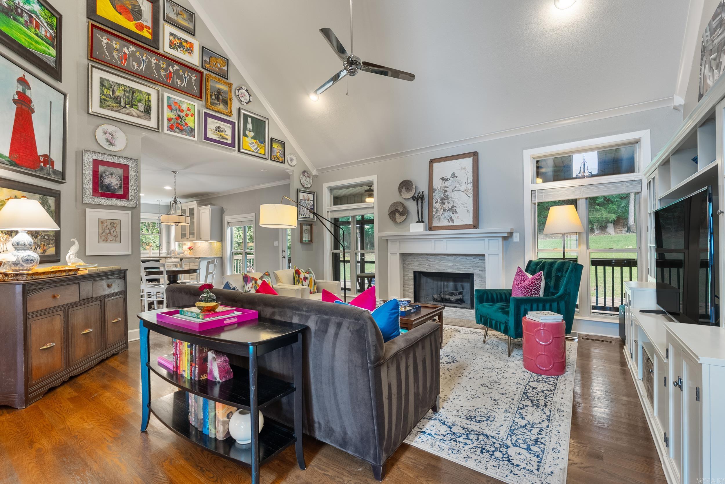 WOODLANDS EDGE - Residential