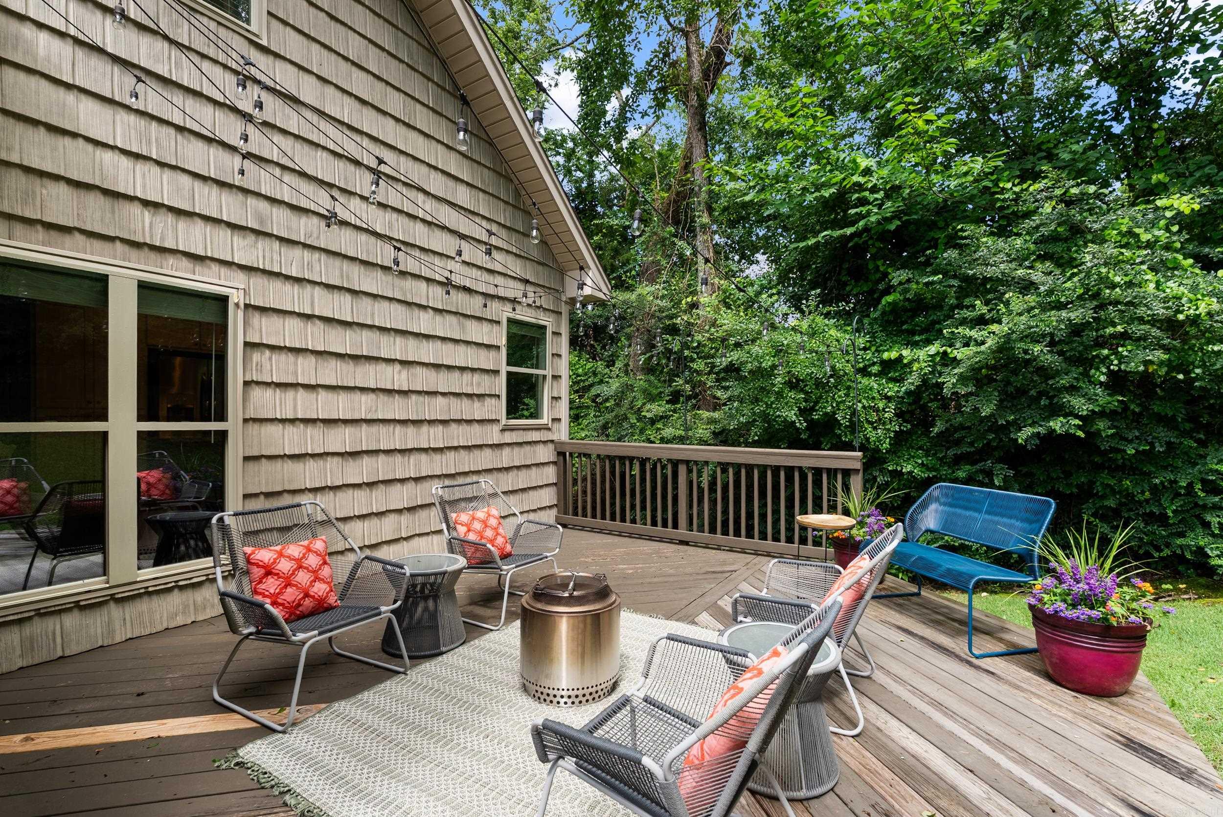 WOODLANDS EDGE - Residential