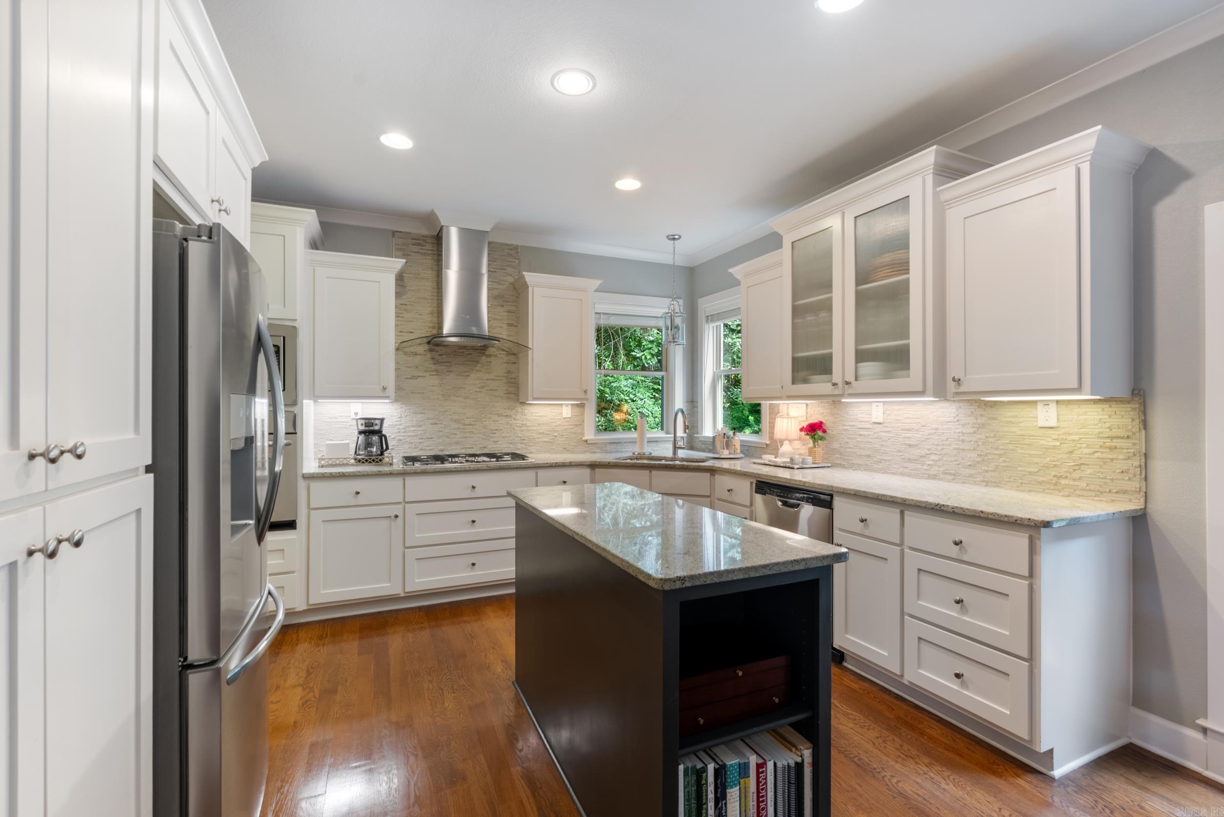 WOODLANDS EDGE - Residential