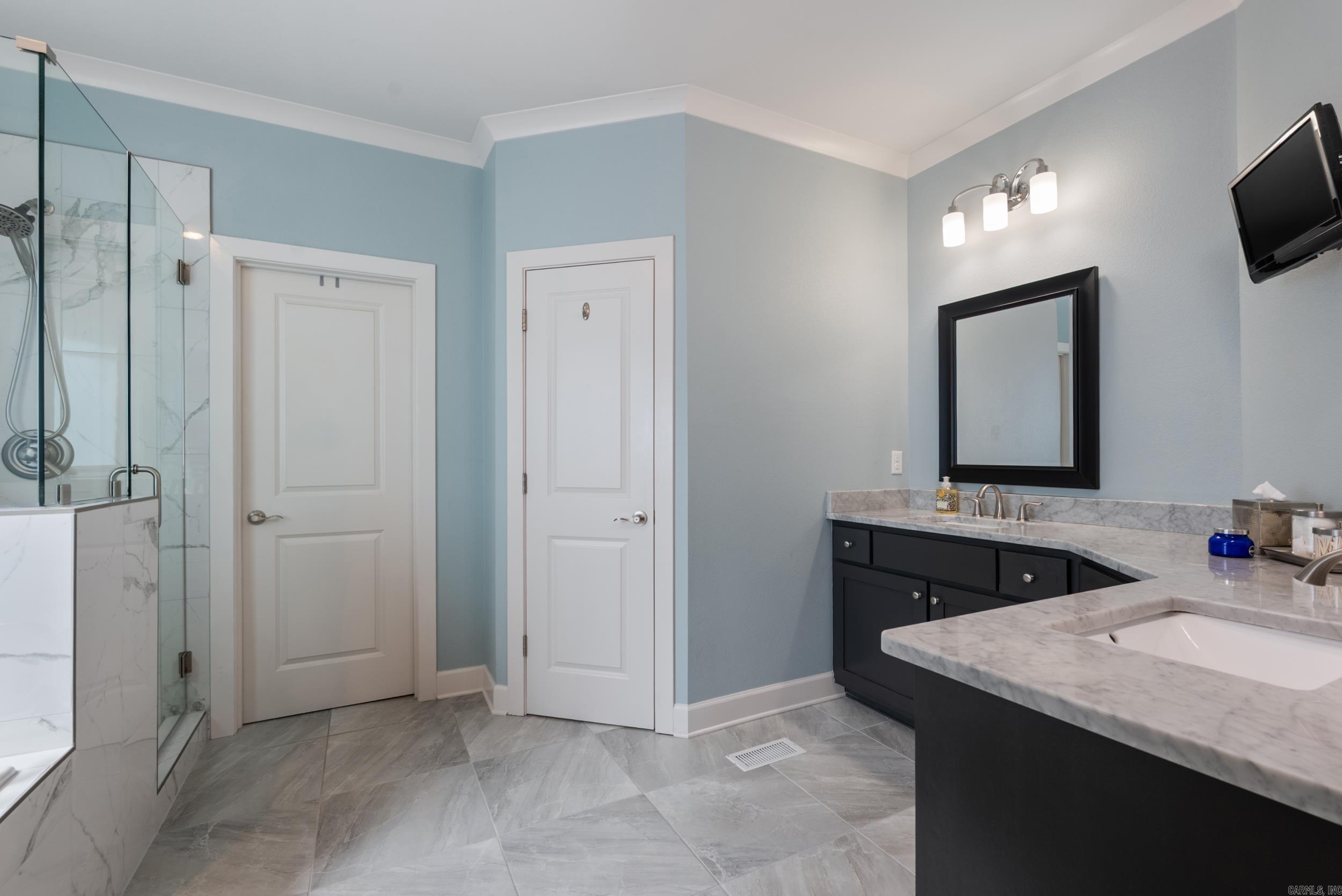 WOODLANDS EDGE - Residential