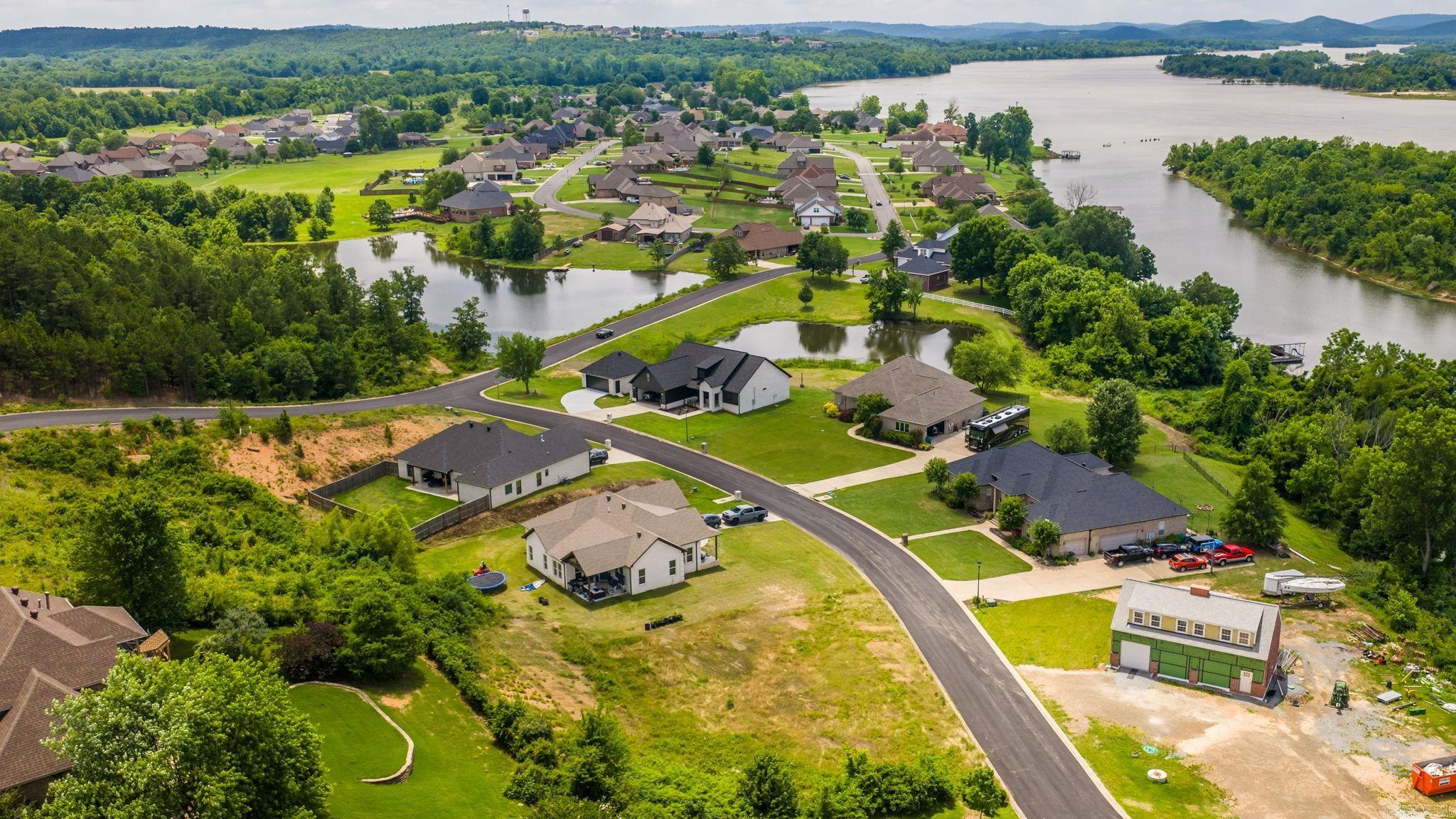 The River Plantation - Land
