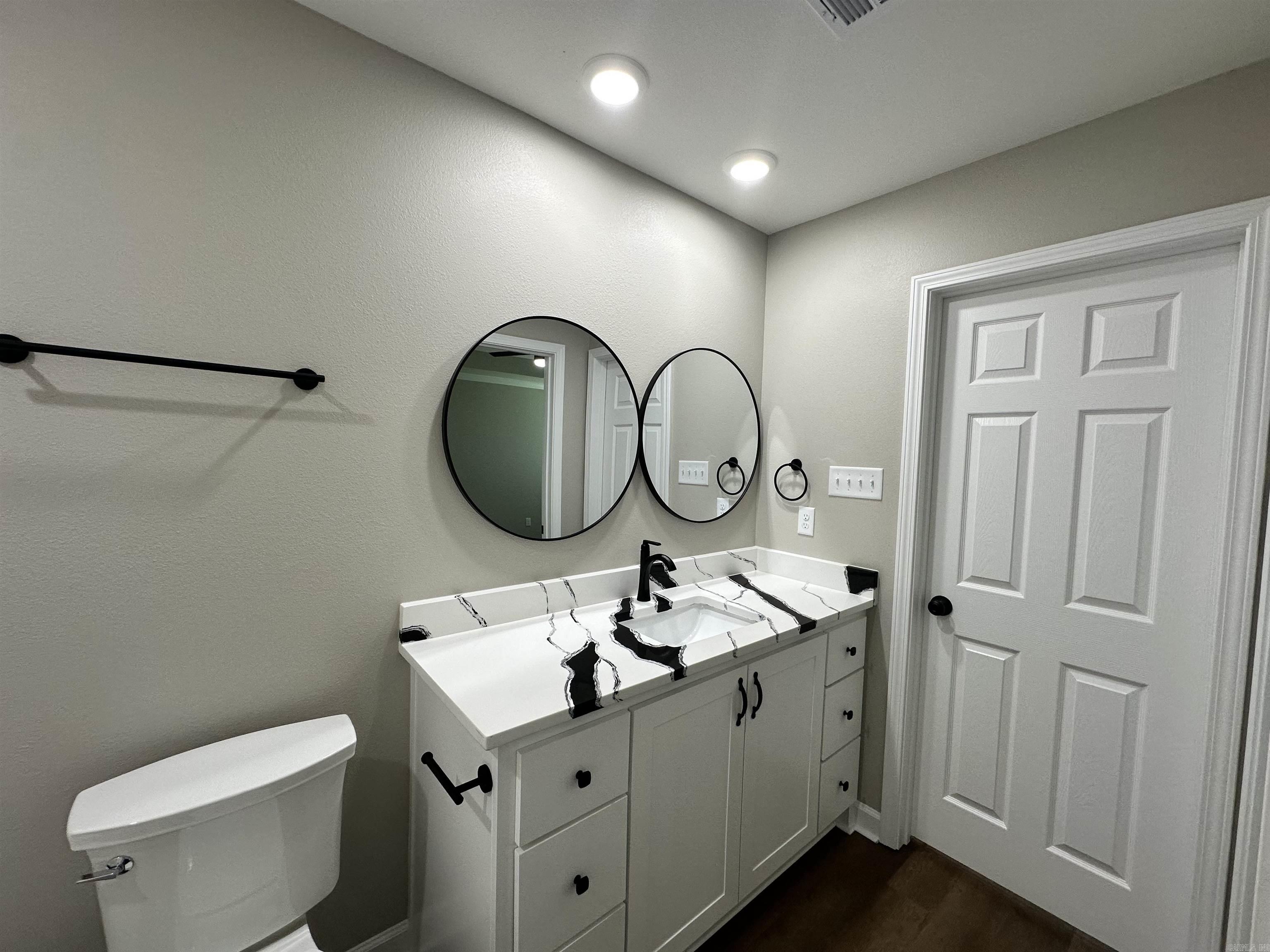 STONEWALL - Residential