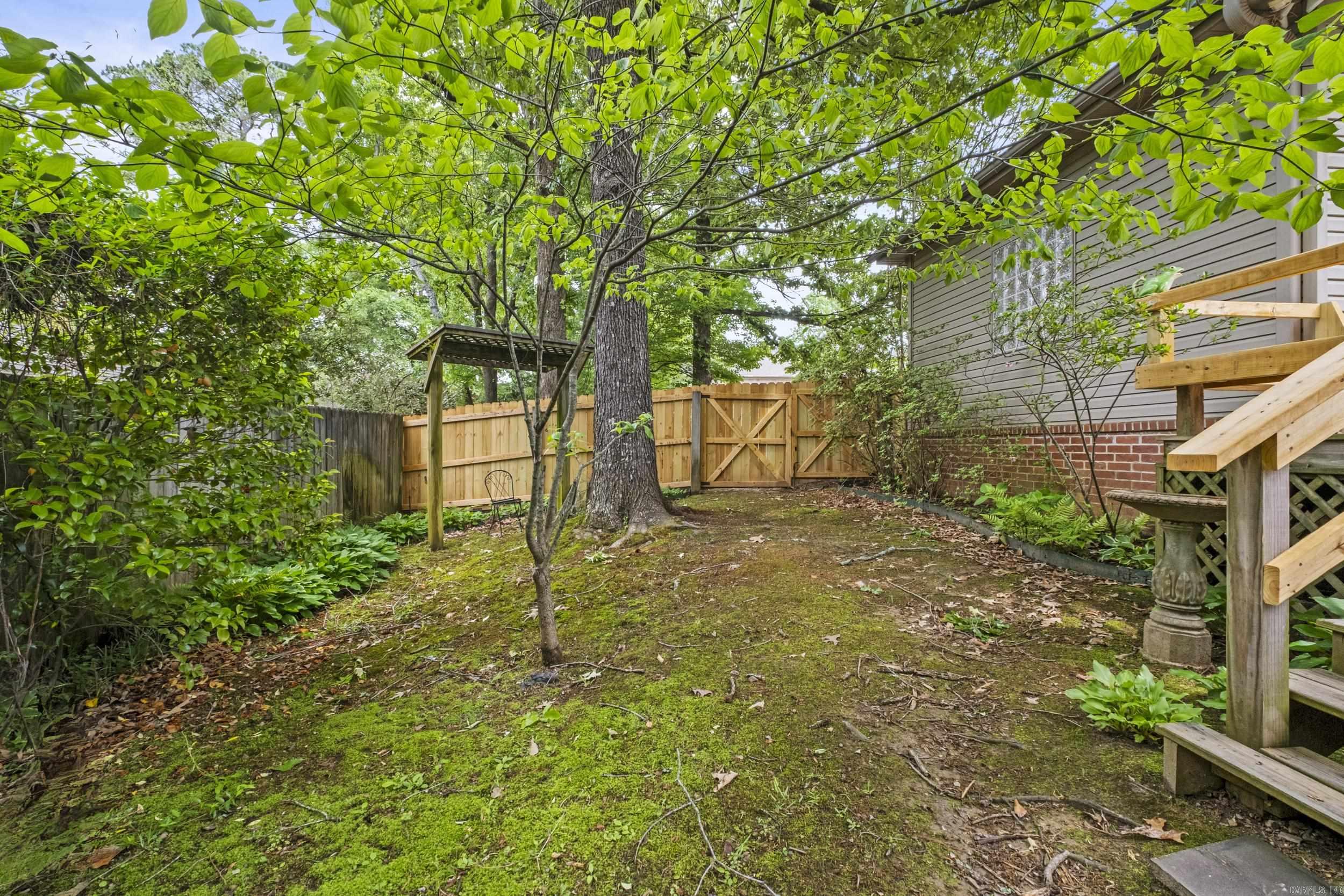 PEBBLE BEACH WOODS ADDN - Residential