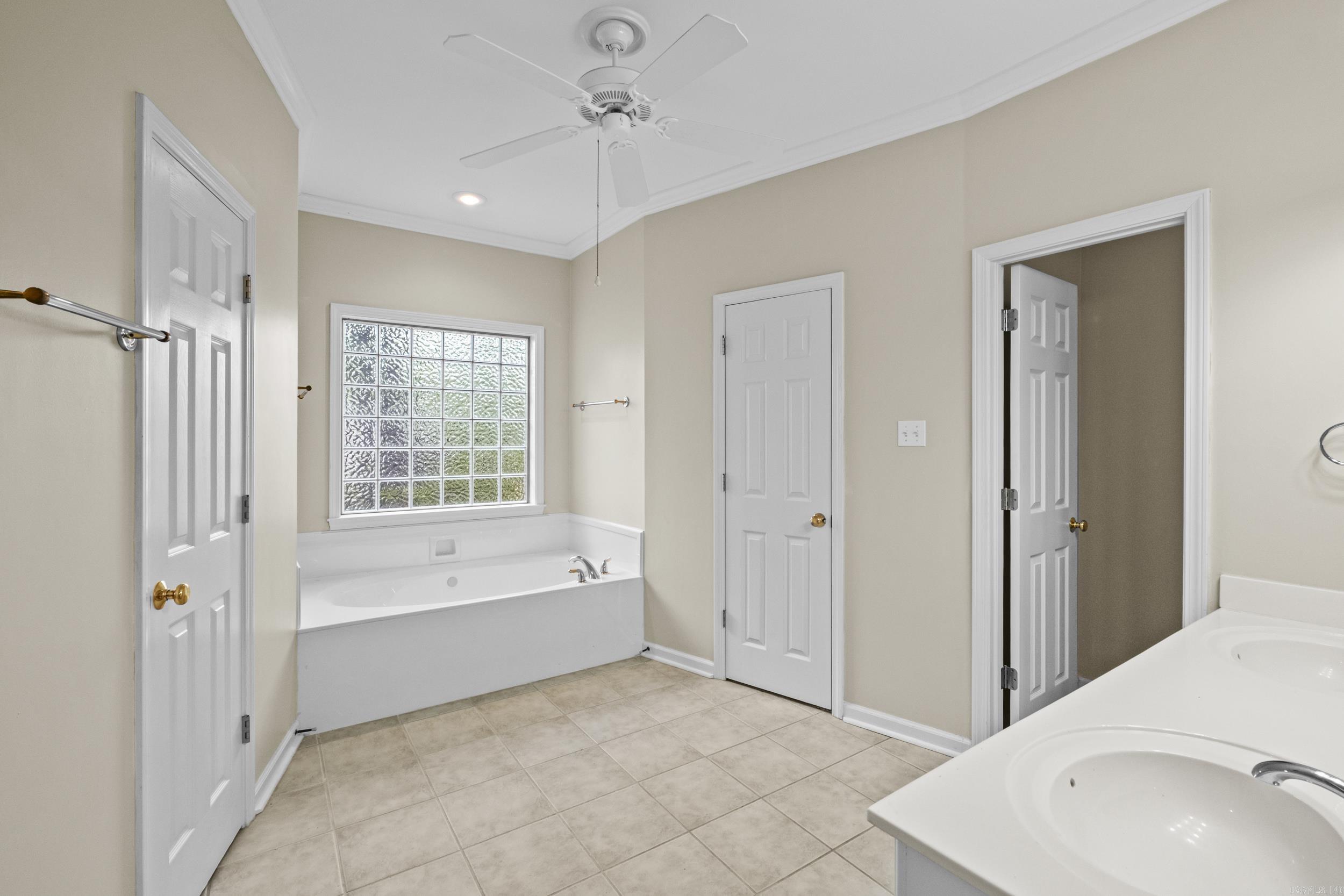 PEBBLE BEACH WOODS ADDN - Residential