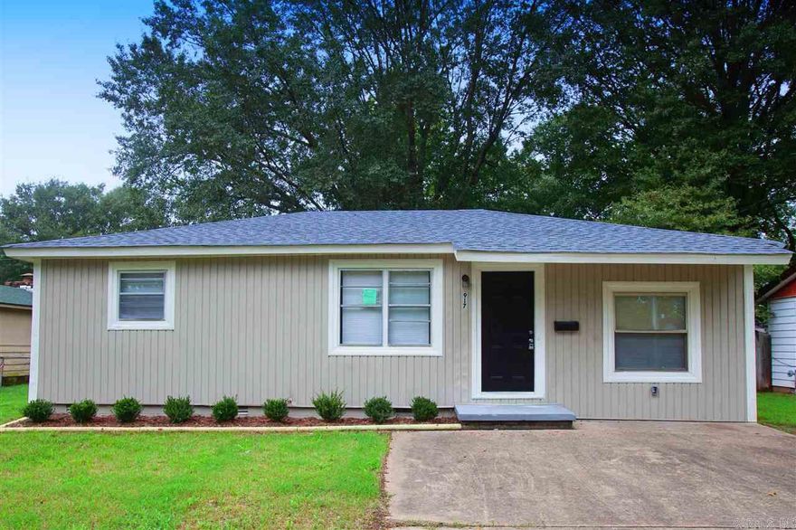 cute 3bd/1ba home in North Little Rock ! Newly renovated , new flooring and carpet through out . New kitchen and appliances . Great yard space ! Come check it out , won't last long !  Give us a call 501-232-8964