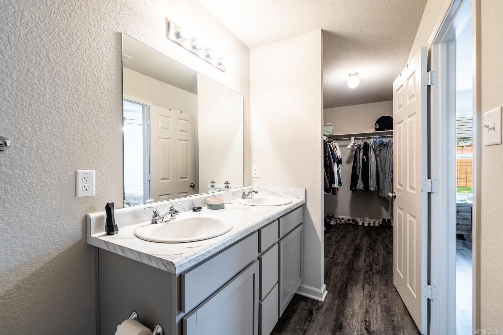 MUSEUM MEADOWS - Residential