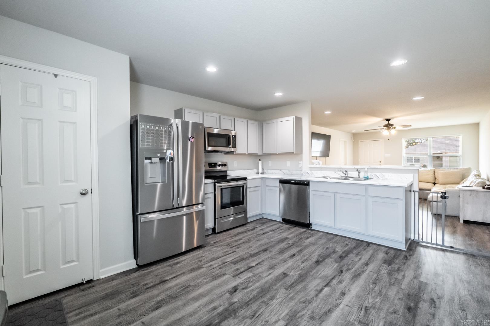 MUSEUM MEADOWS - Residential