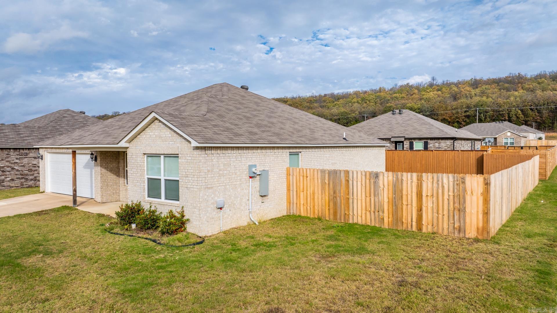 MUSEUM MEADOWS - Residential