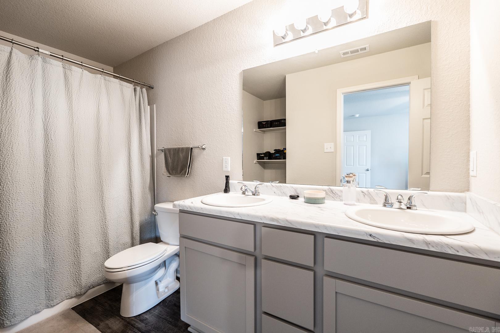 MUSEUM MEADOWS - Residential