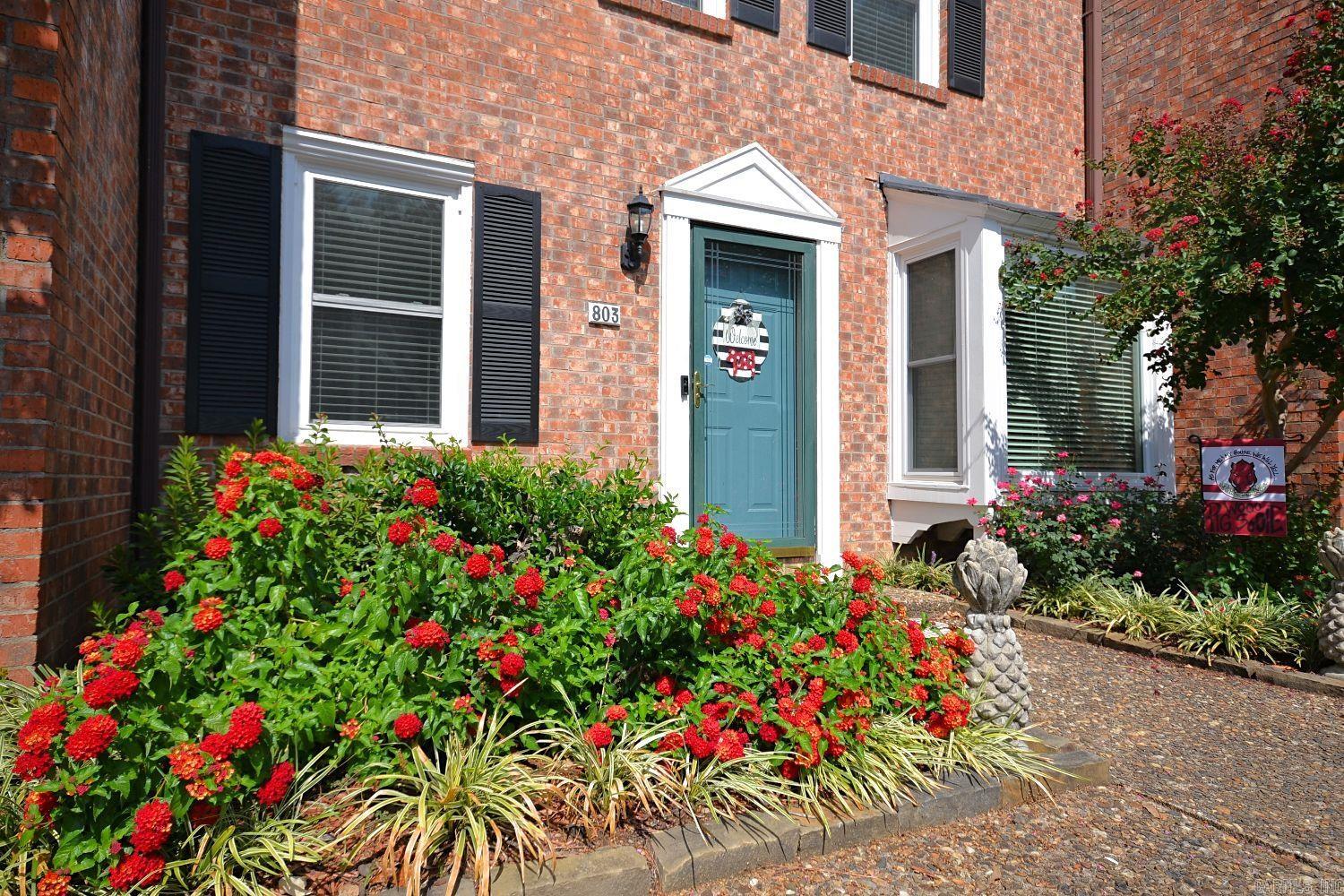 ANDOVER SQUARE - Residential