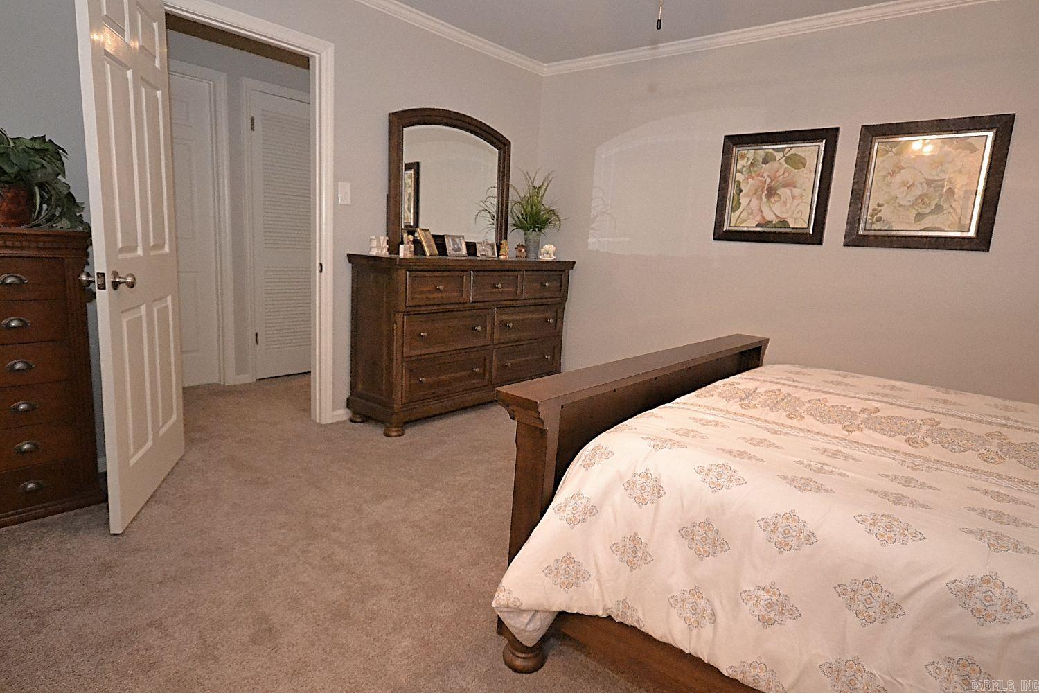 ANDOVER SQUARE - Residential