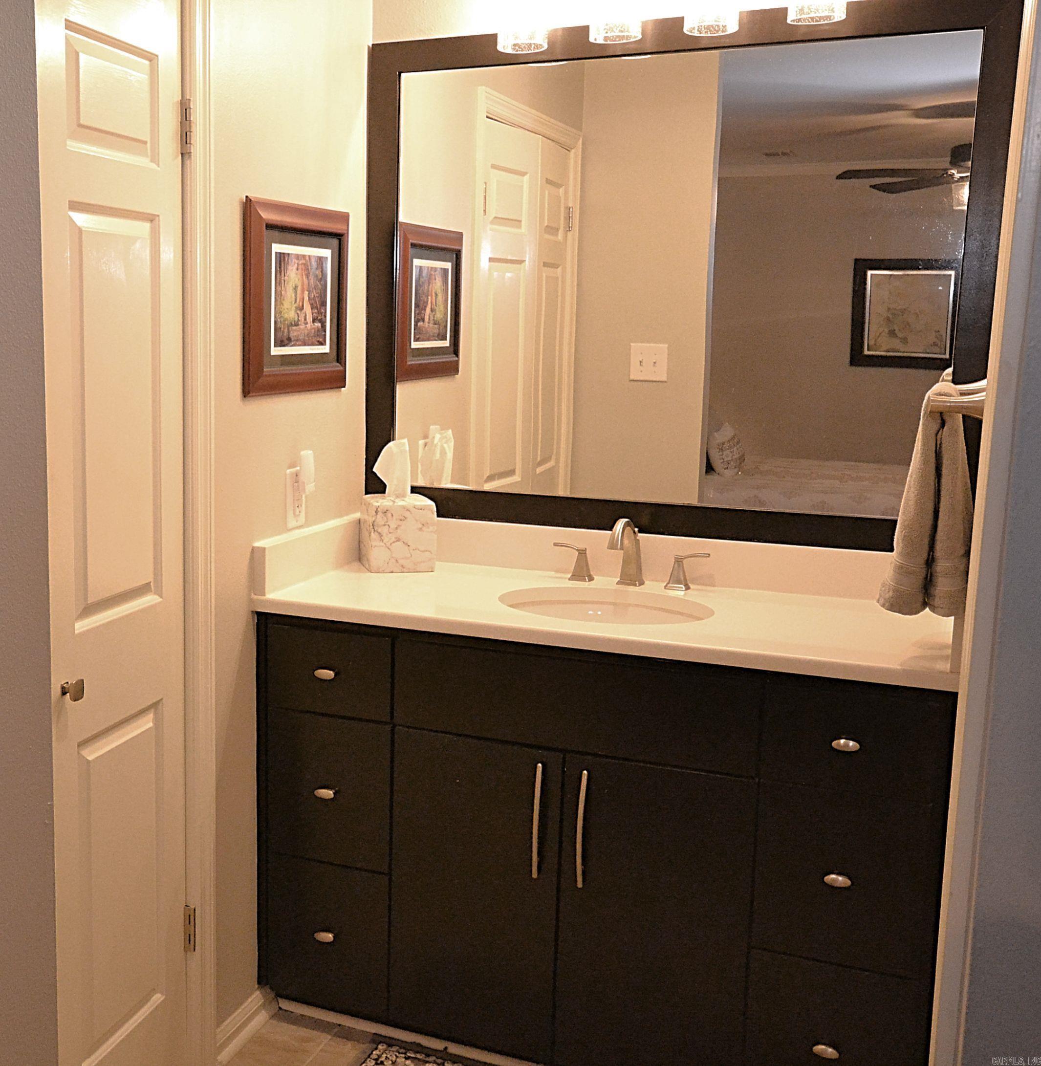 ANDOVER SQUARE - Residential