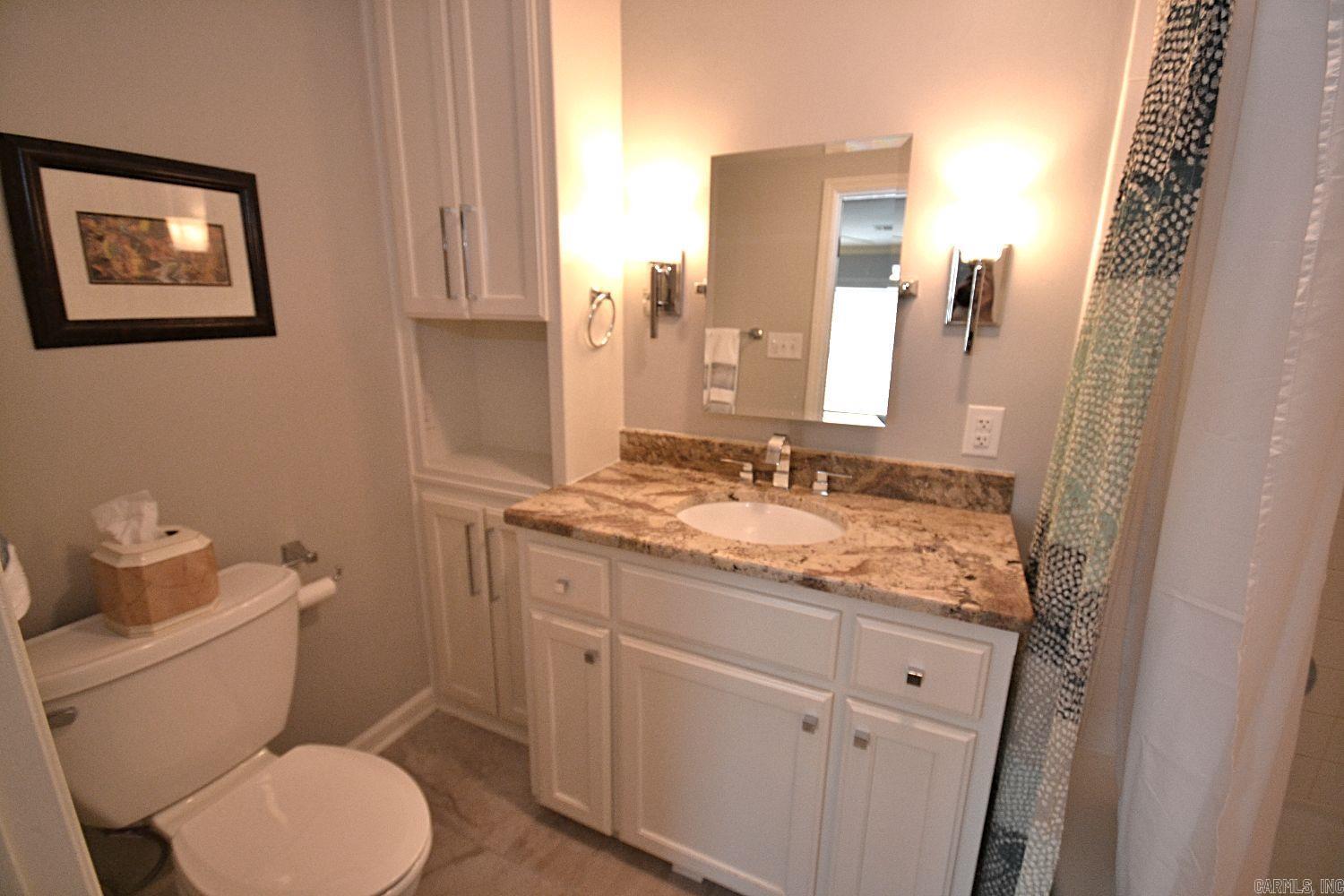 ANDOVER SQUARE - Residential