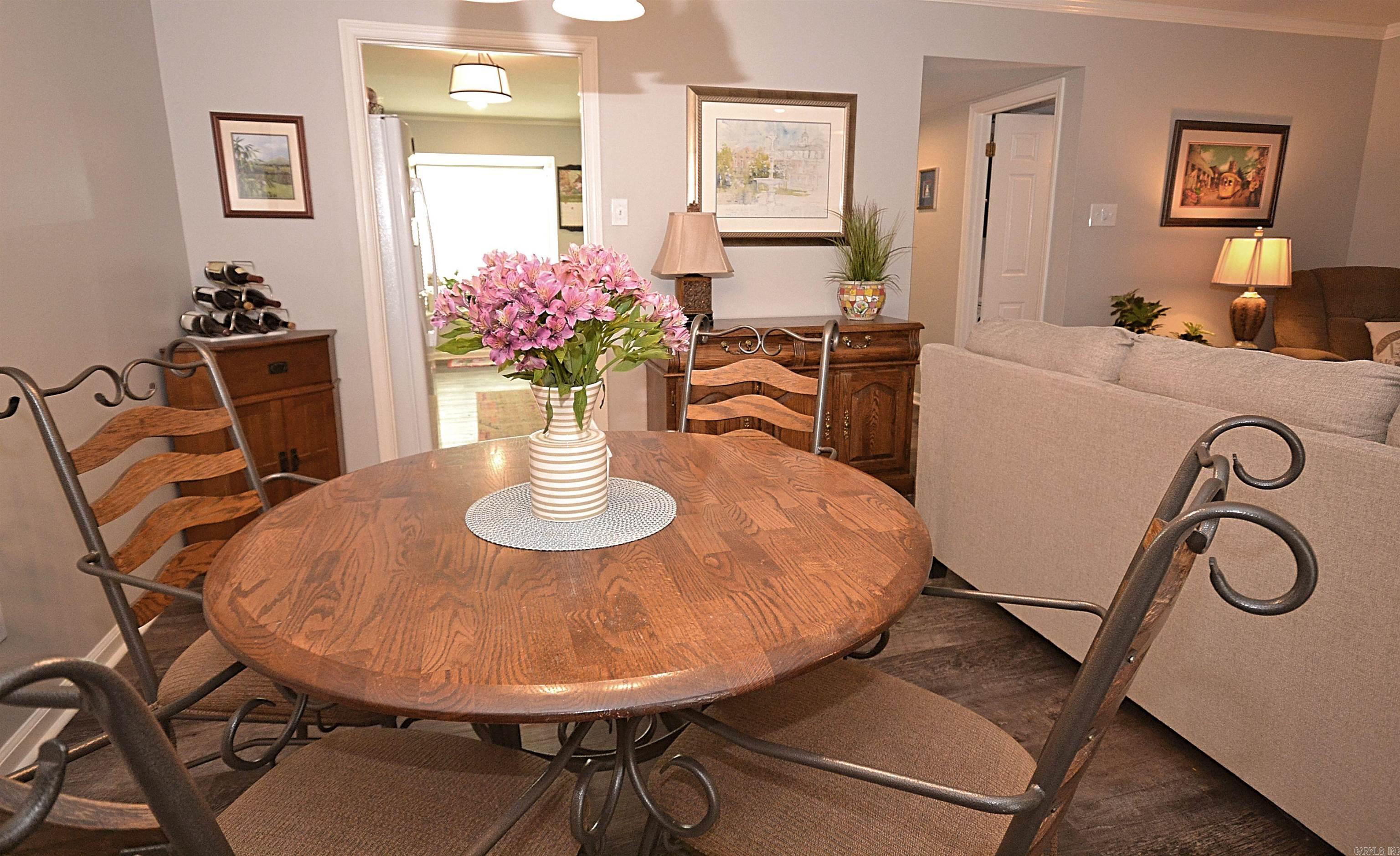 ANDOVER SQUARE - Residential