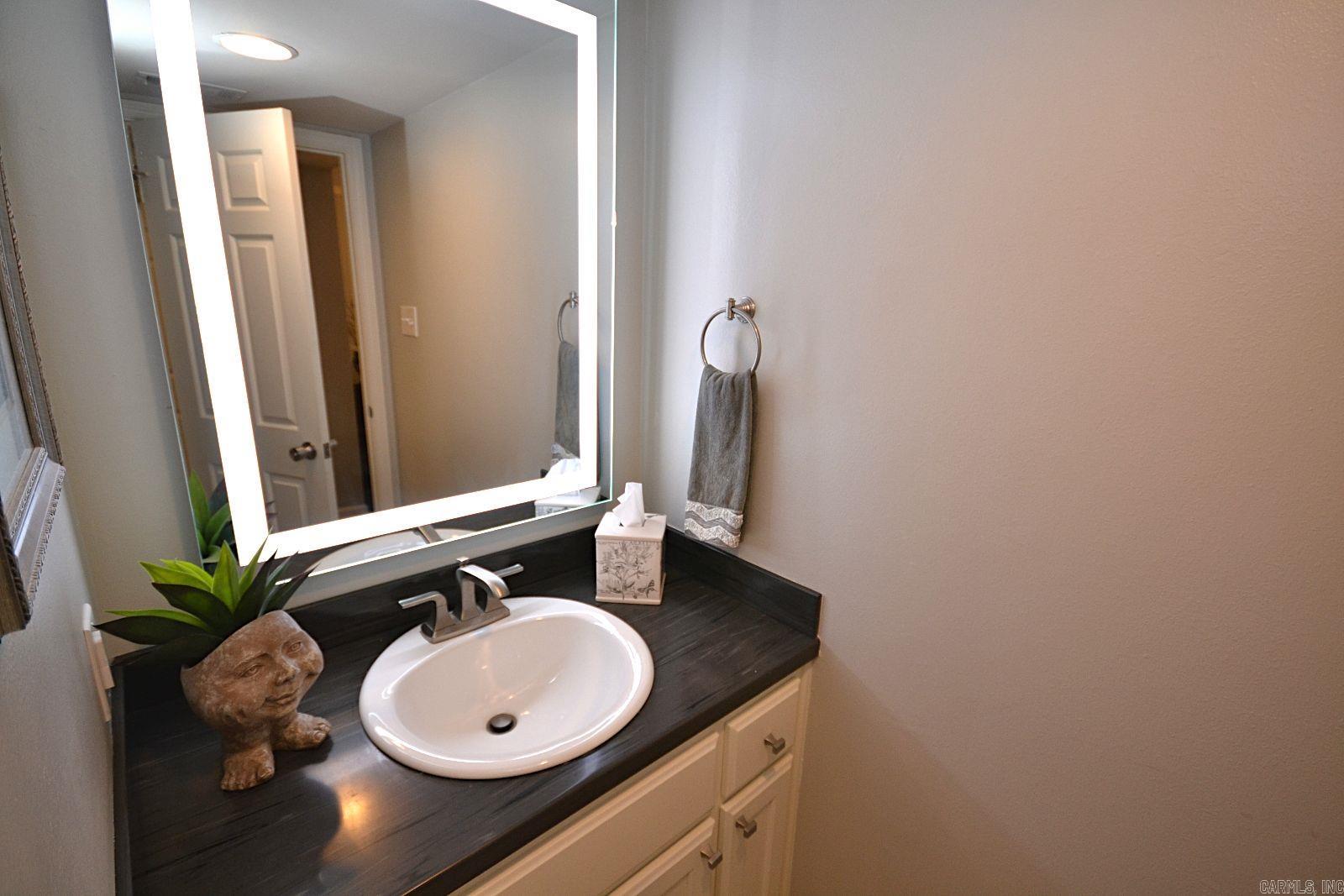 ANDOVER SQUARE - Residential