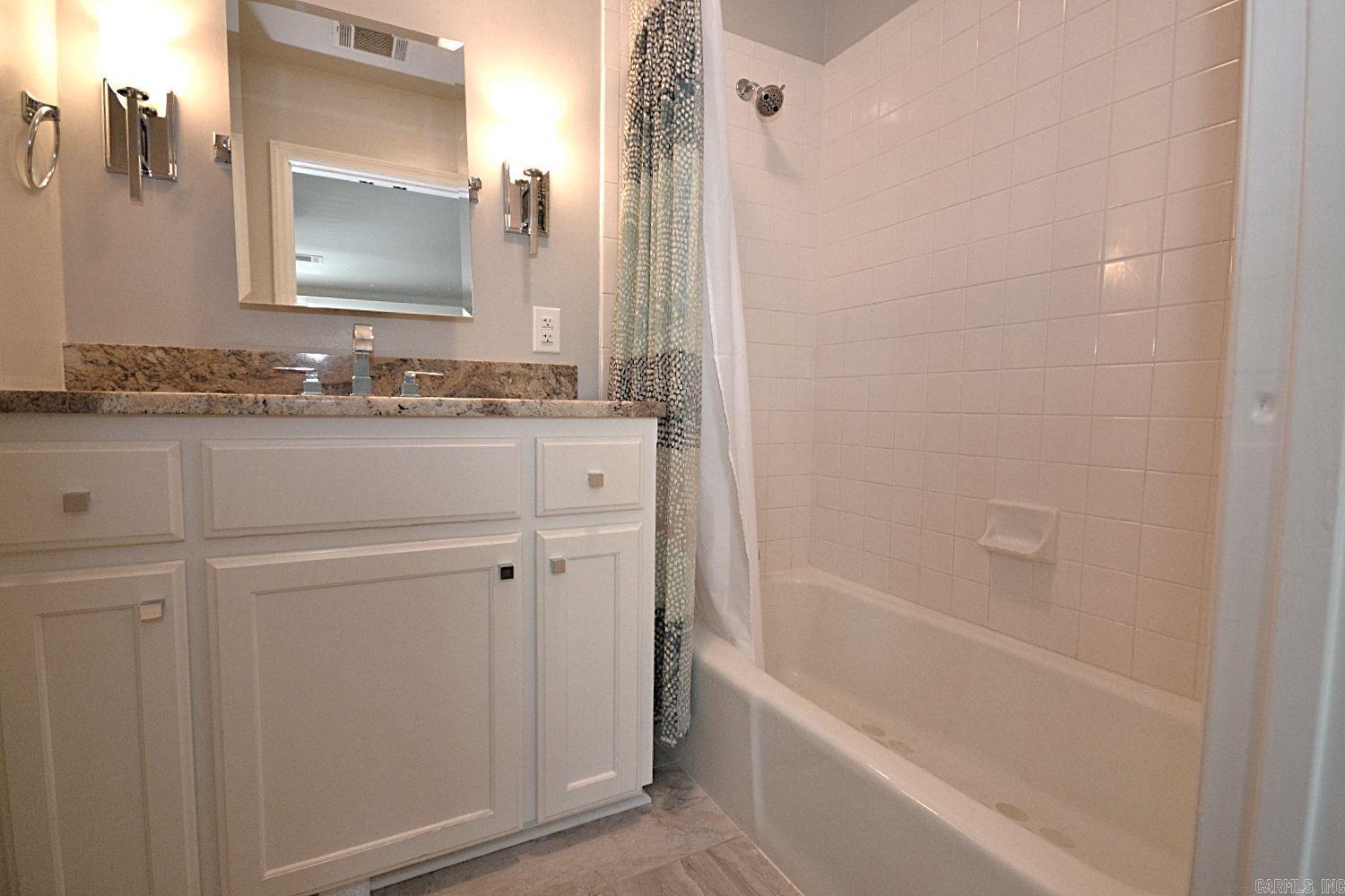 ANDOVER SQUARE - Residential