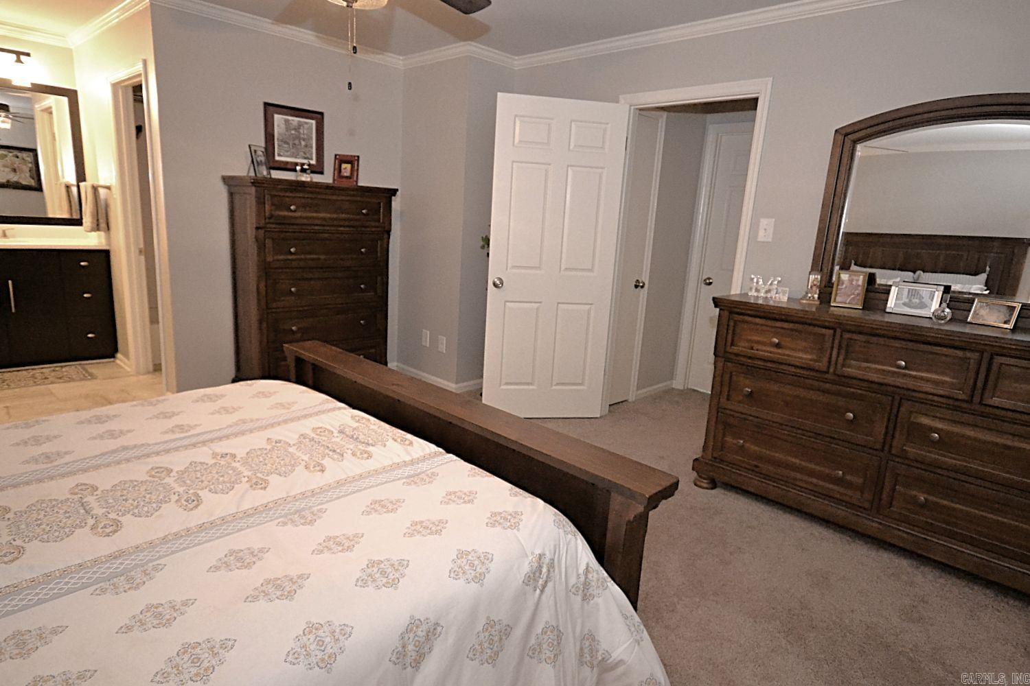 ANDOVER SQUARE - Residential