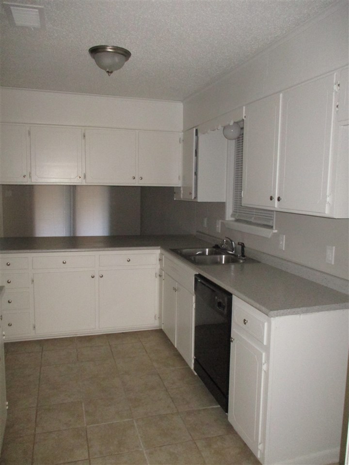 Woodlawn Heights - Residential Lease