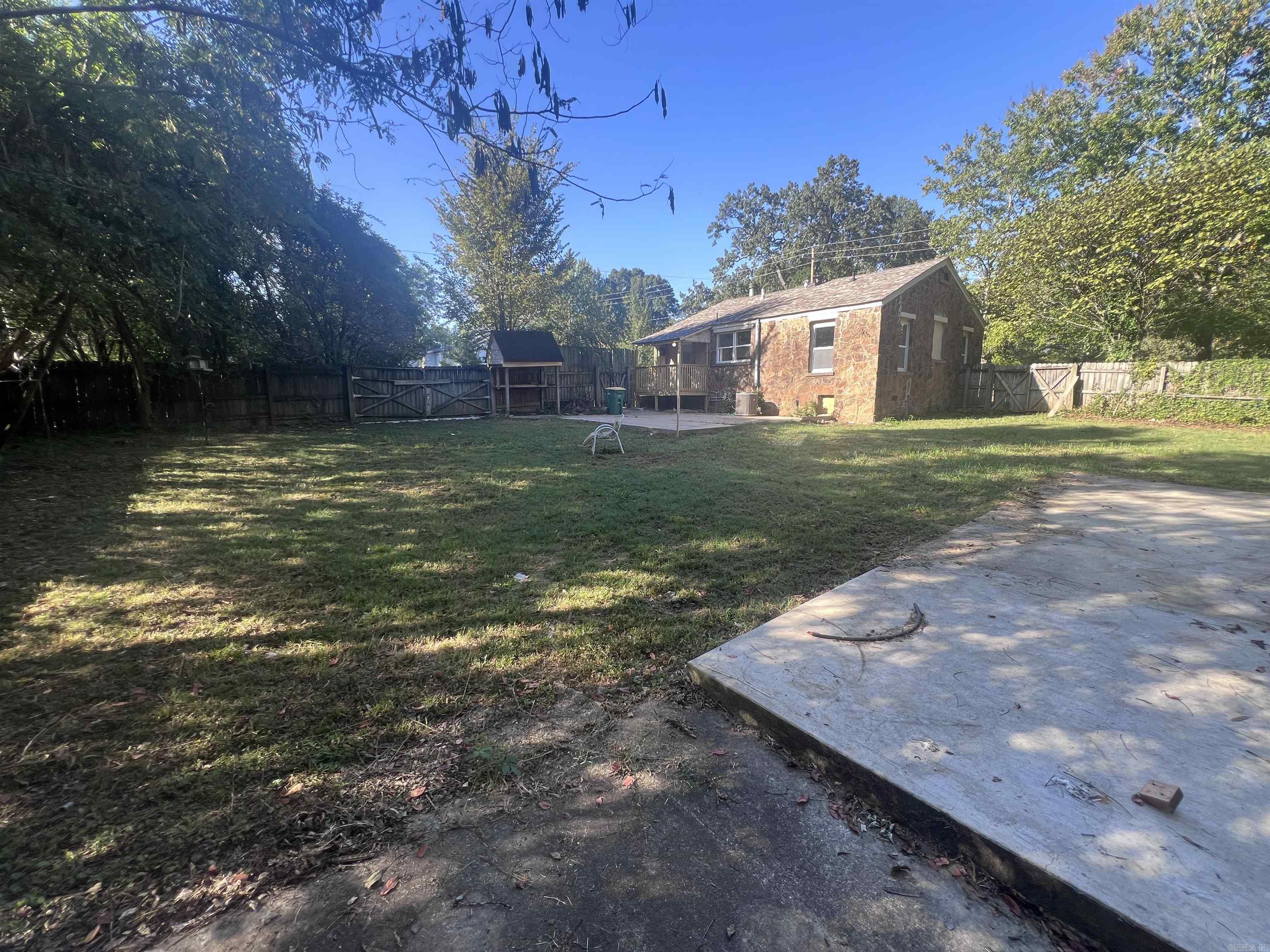 Barrow John - Residential Lease