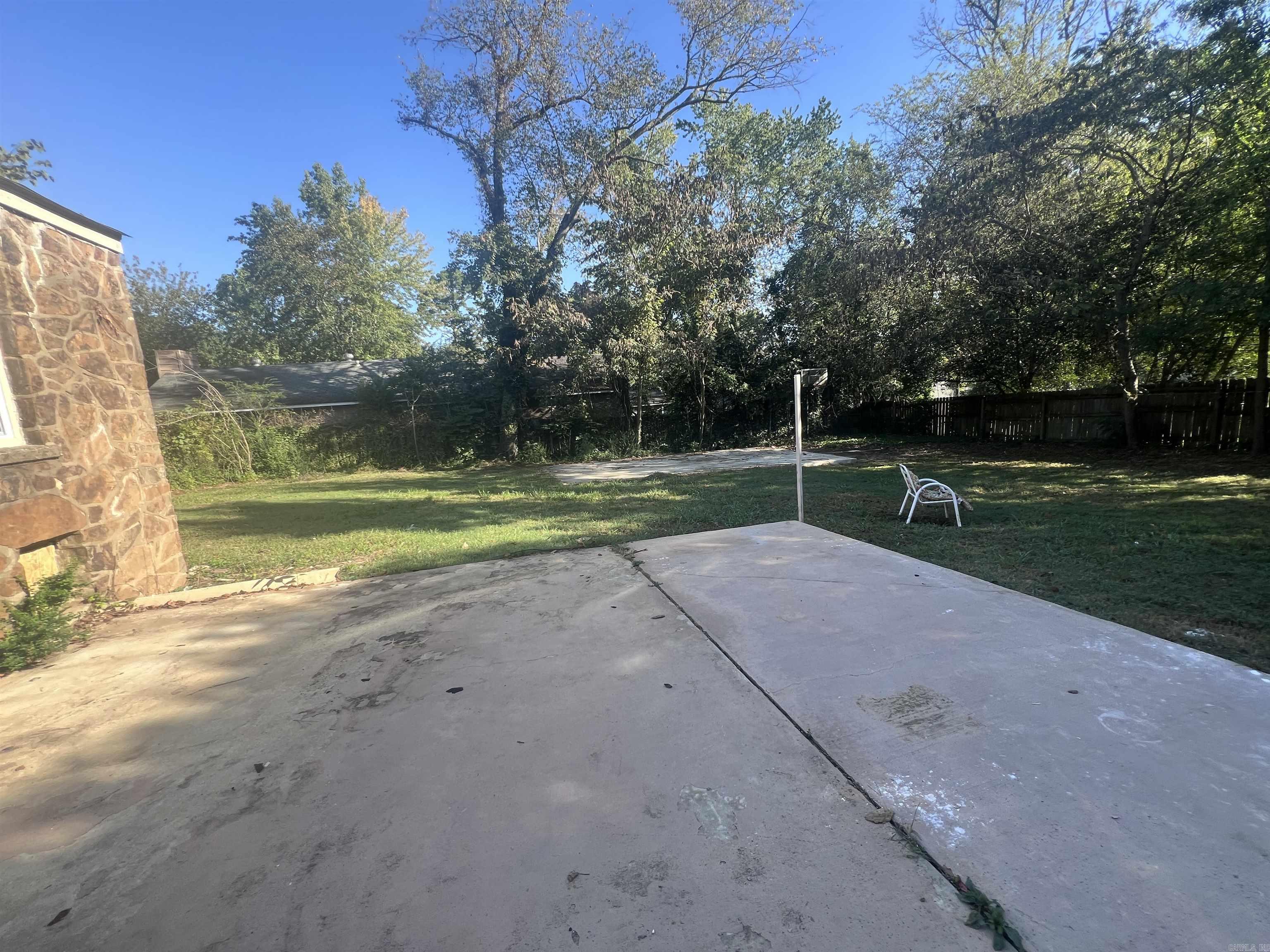 Barrow John - Residential Lease