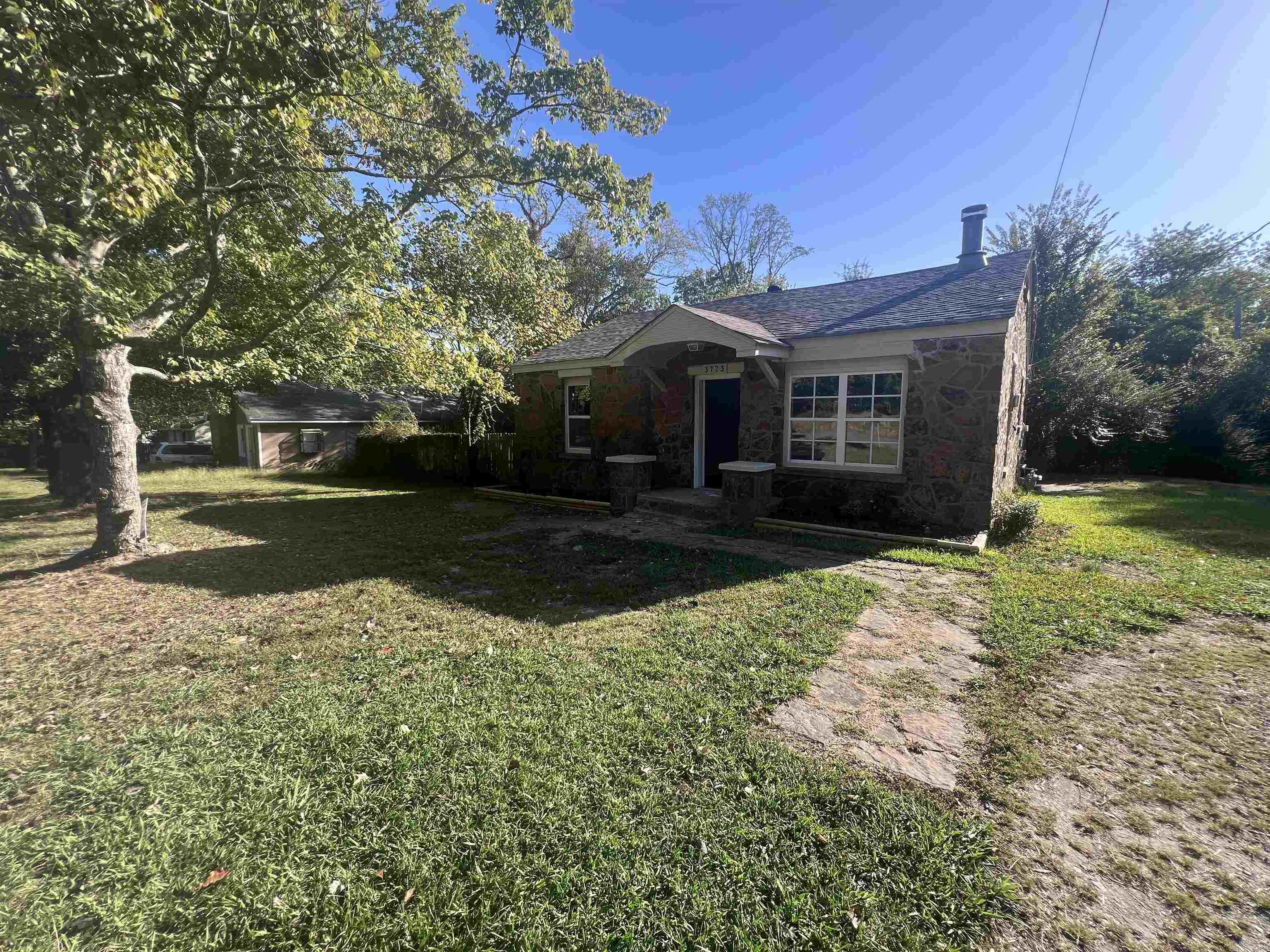 Barrow John - Residential Lease