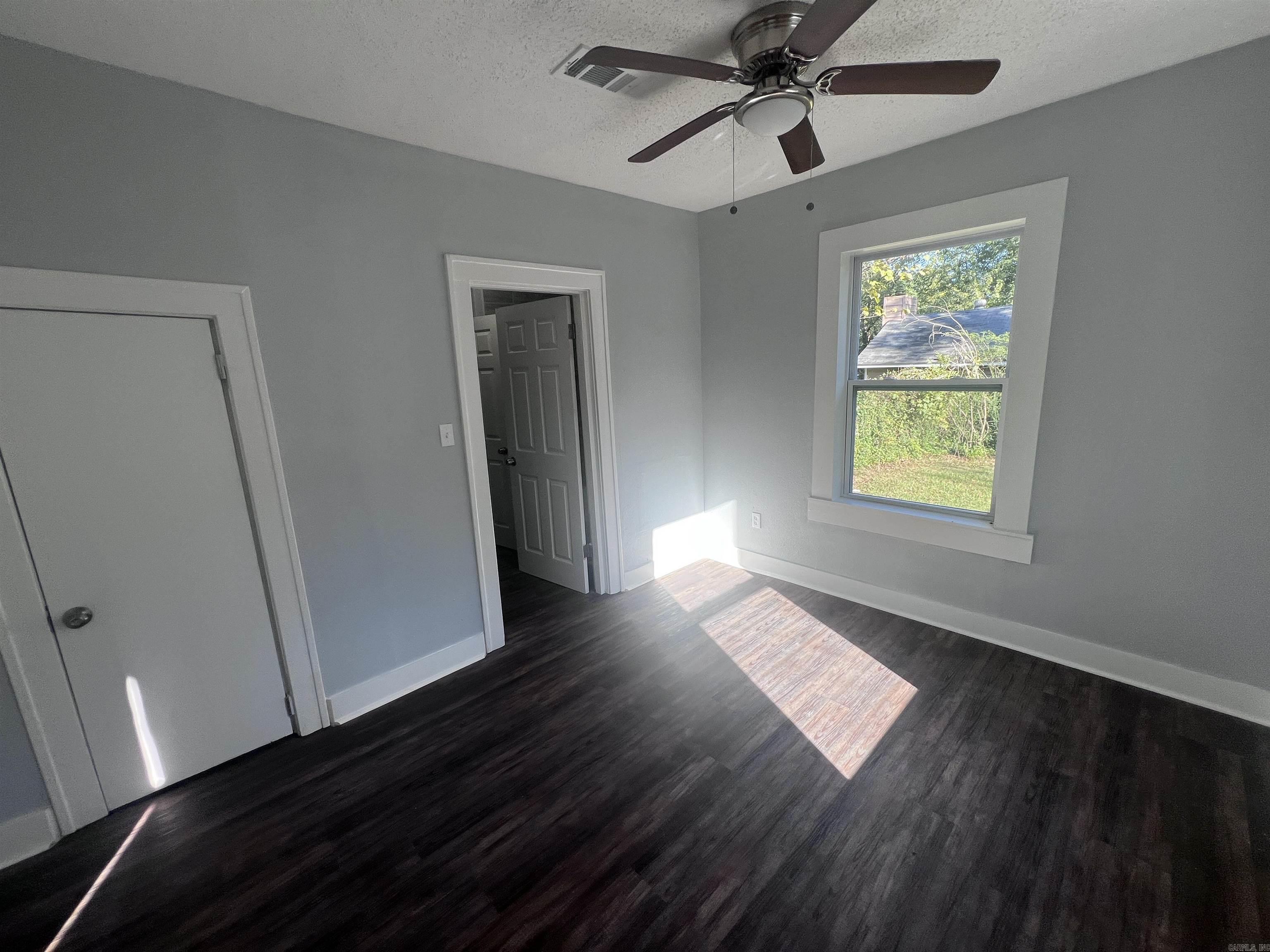 Barrow John - Residential Lease