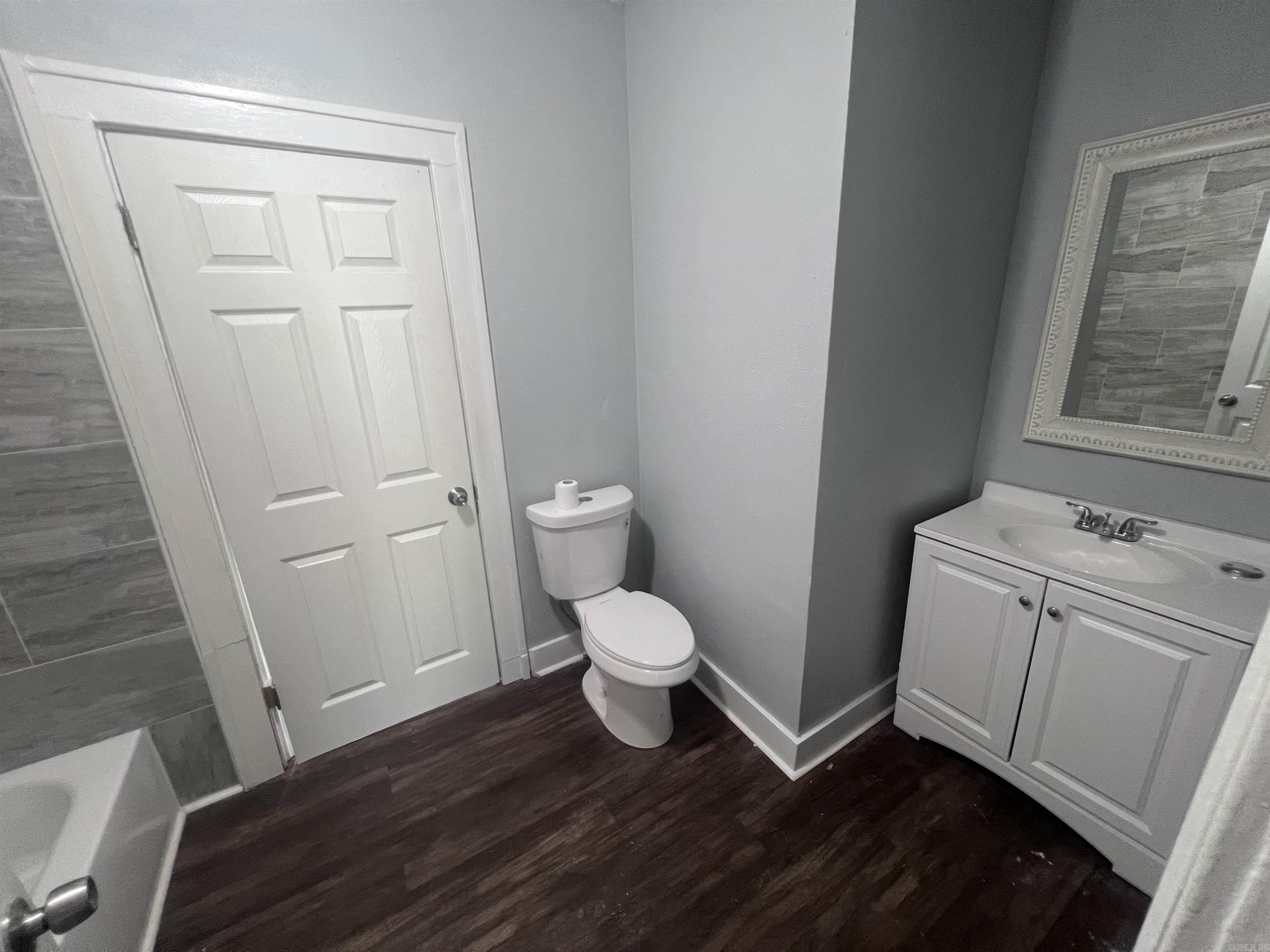 Barrow John - Residential Lease