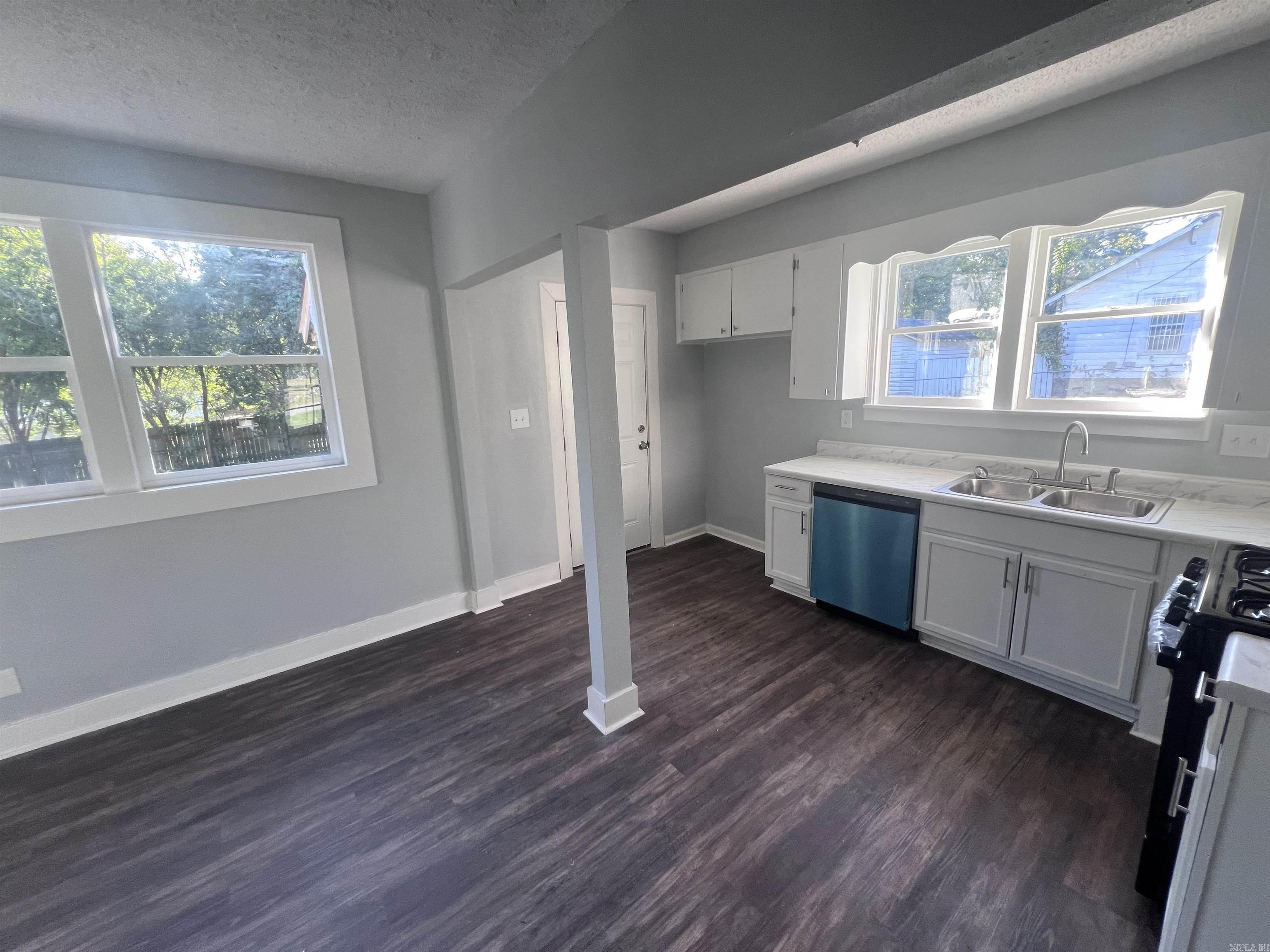 Barrow John - Residential Lease