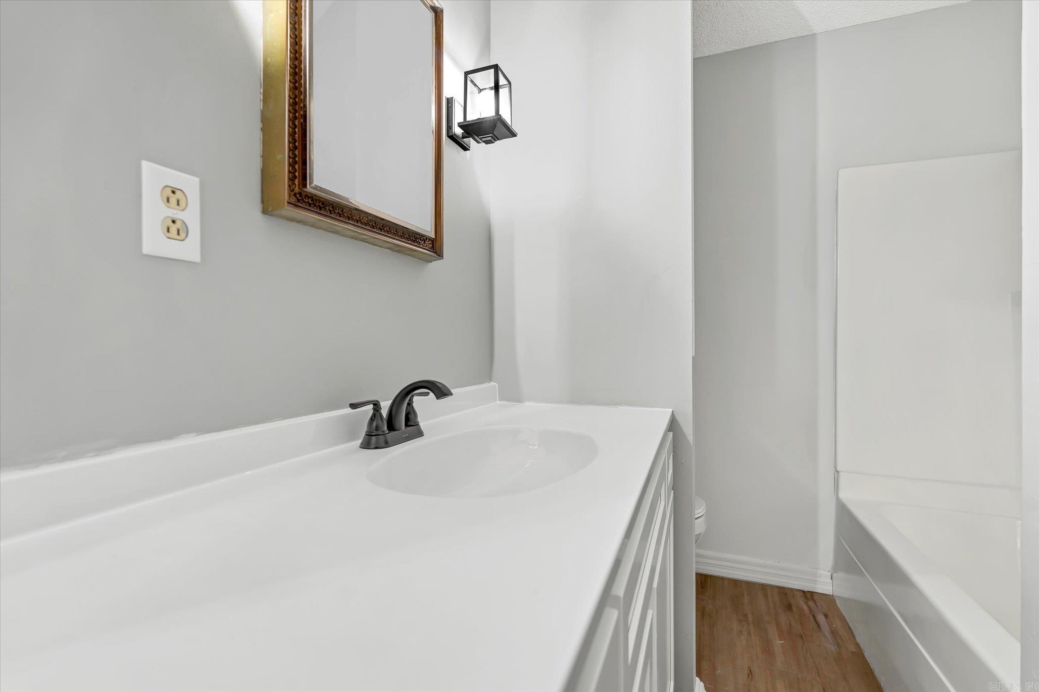 Criss 2nd - Residential