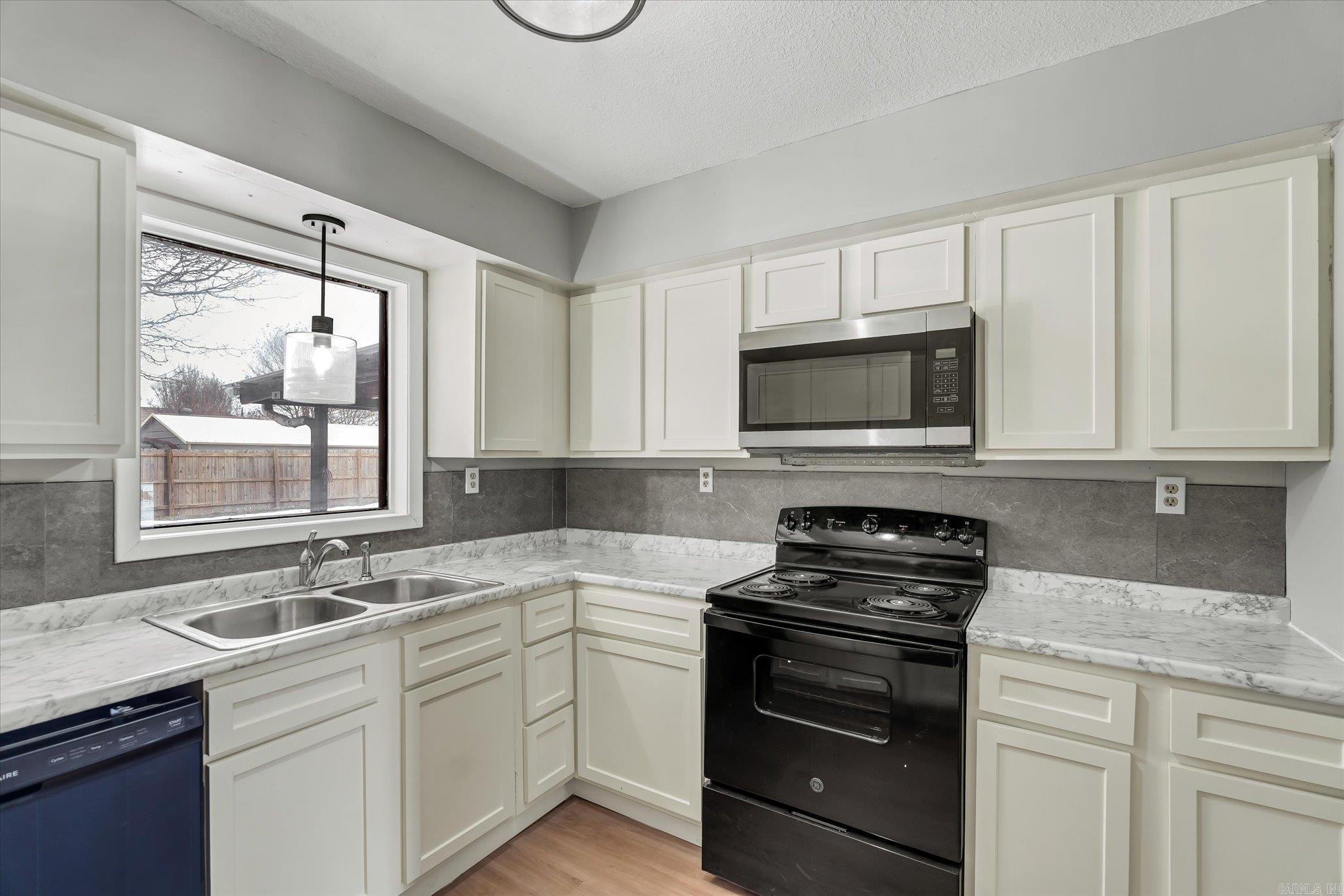 Criss 2nd - Residential