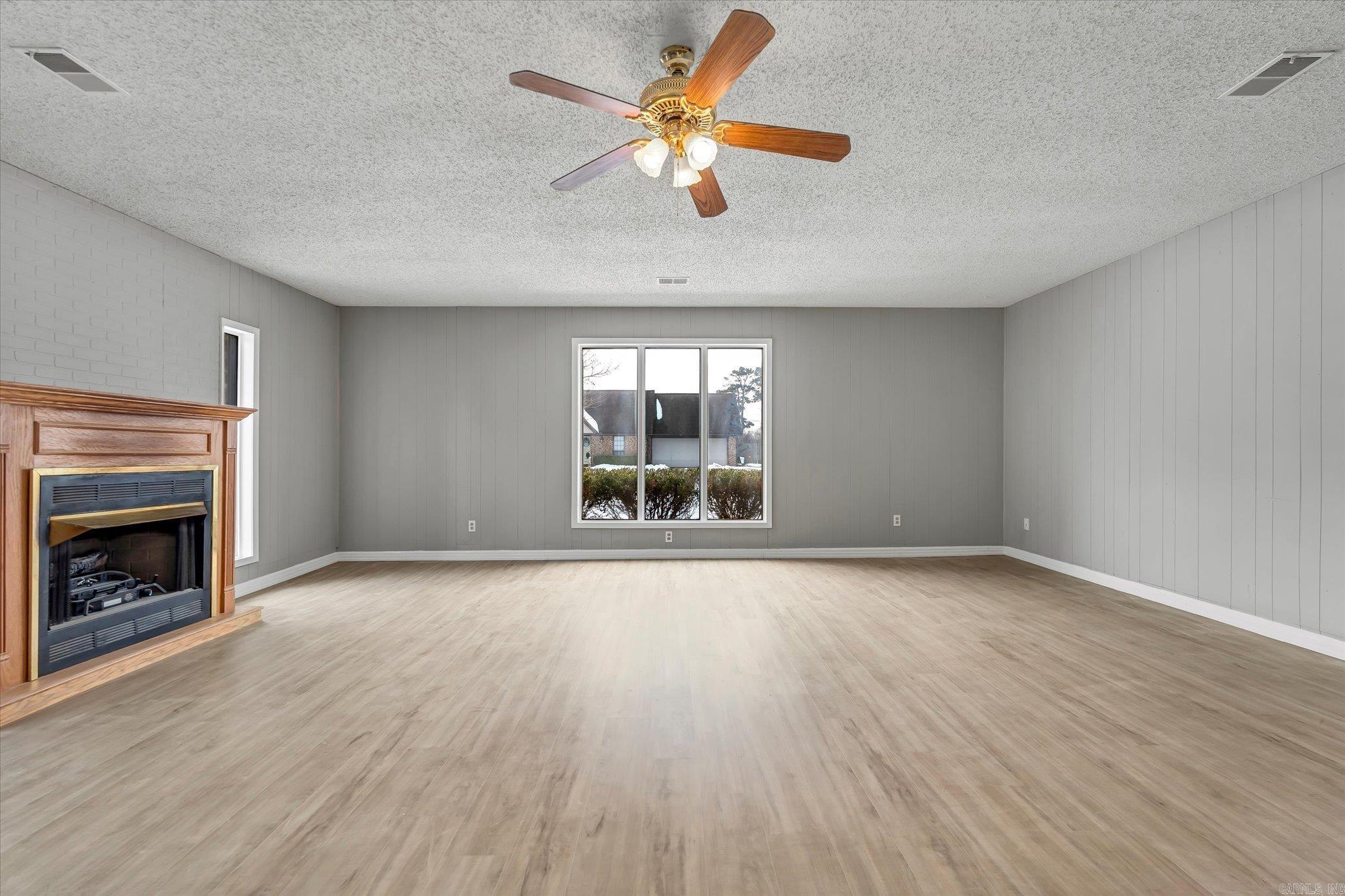 Criss 2nd - Residential