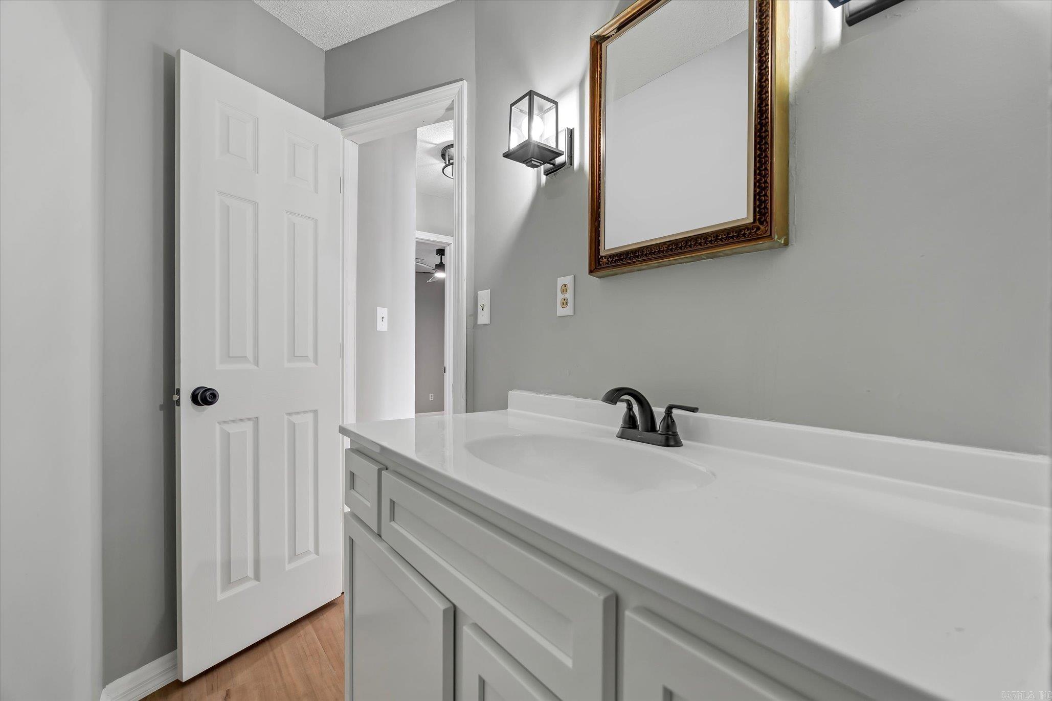 Criss 2nd - Residential