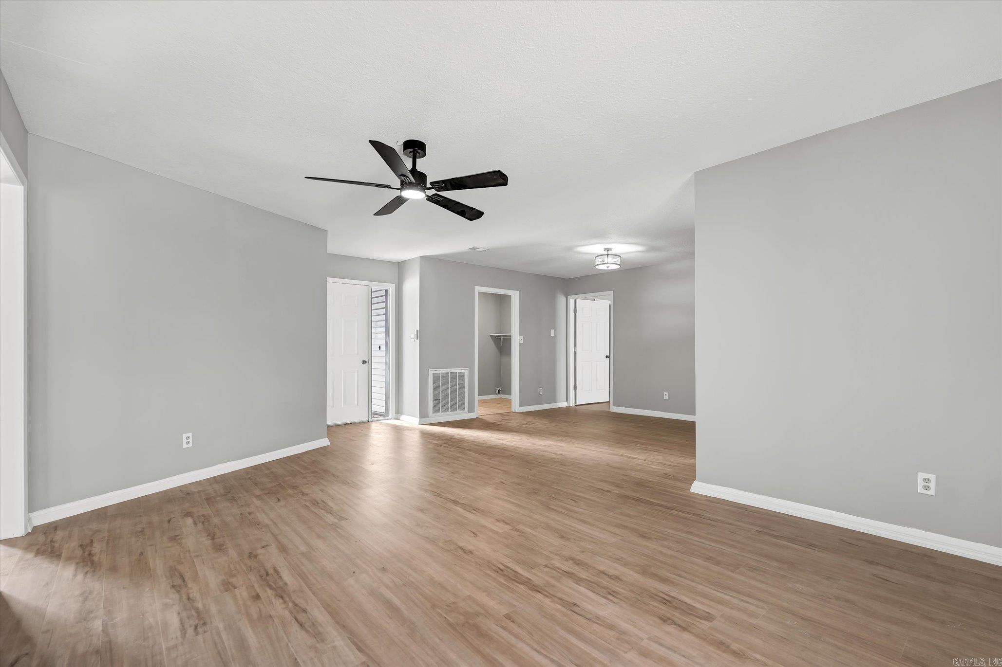 Criss 2nd - Residential