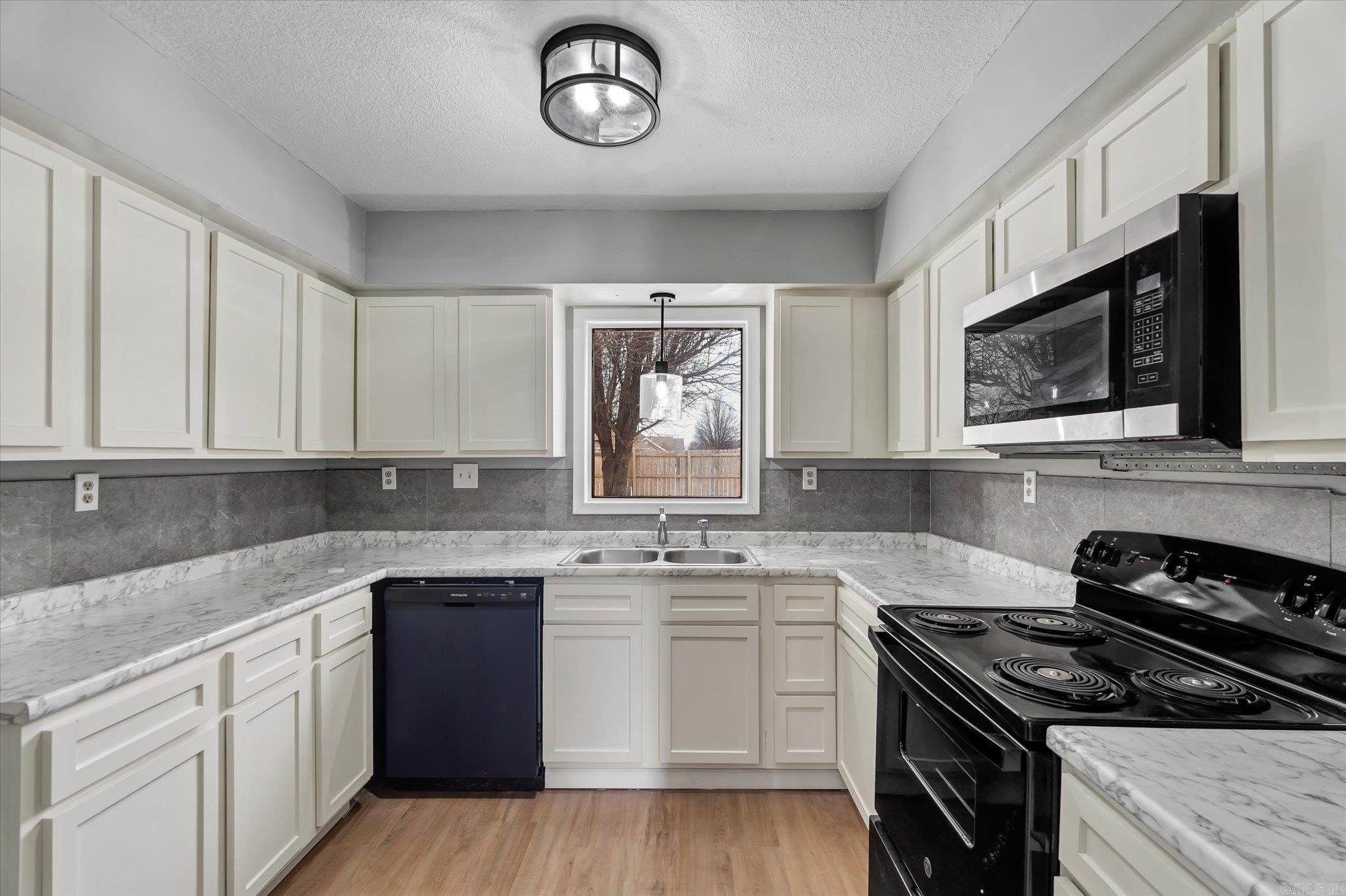 Criss 2nd - Residential