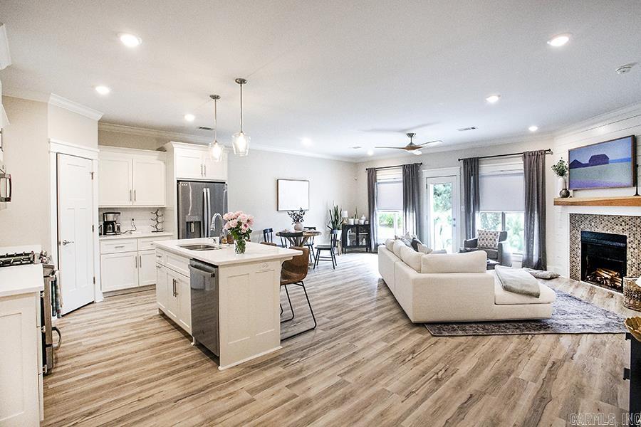 CARNAHAN VILLAGE SUB - Residential