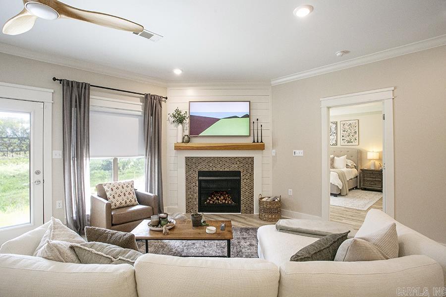 CARNAHAN VILLAGE SUB - Residential