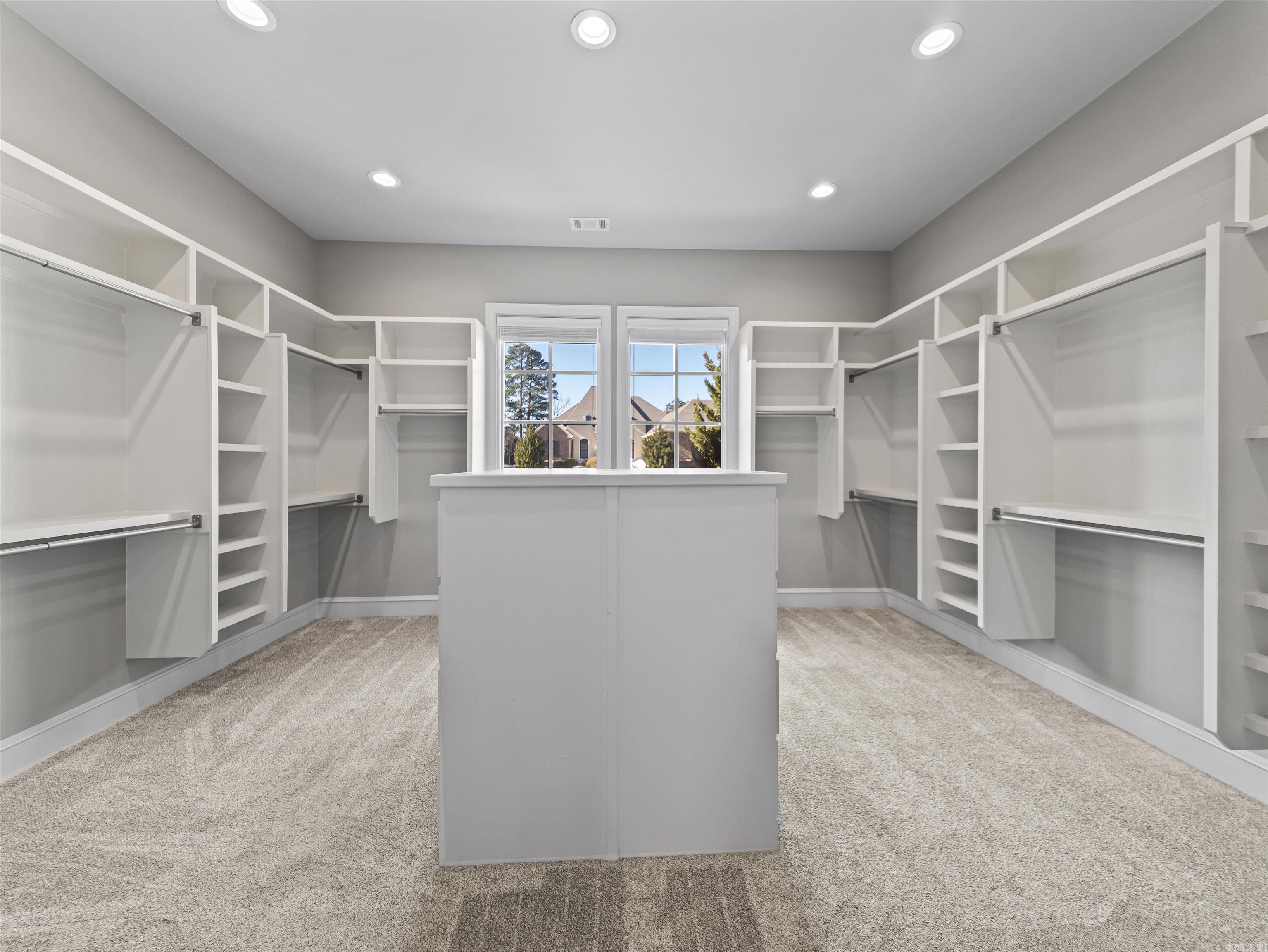 ARLINGTON PARK - Residential