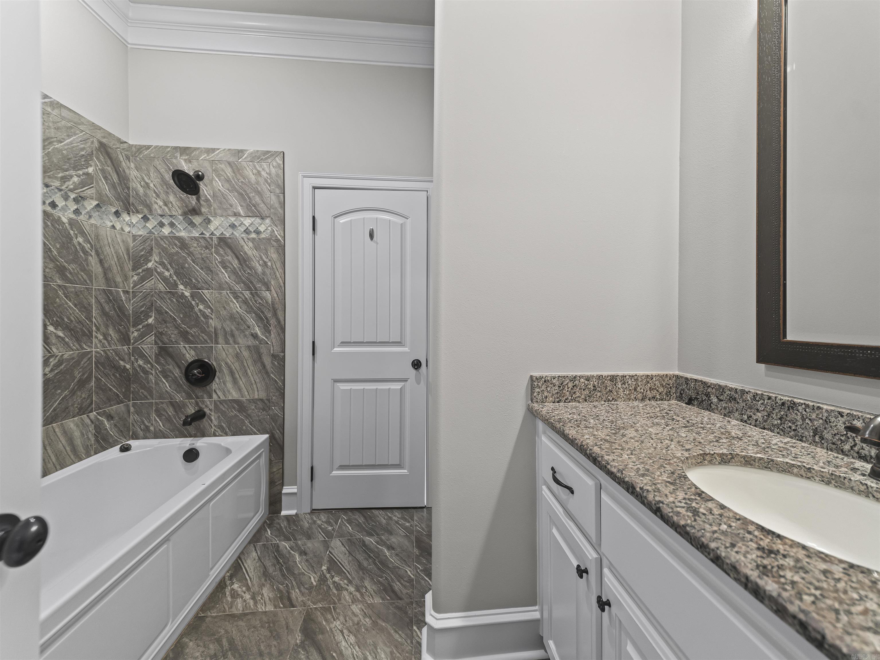 ARLINGTON PARK - Residential