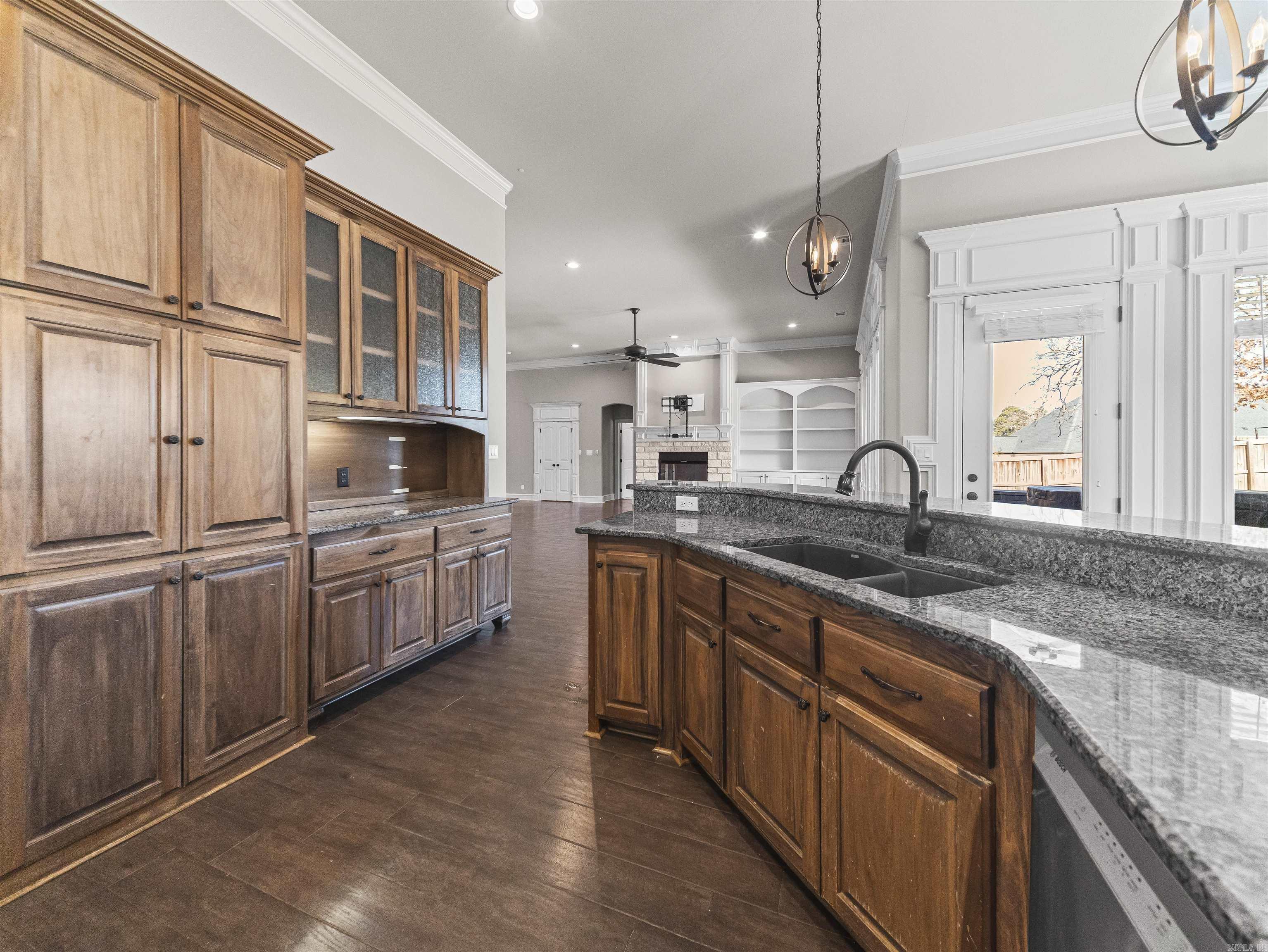 ARLINGTON PARK - Residential