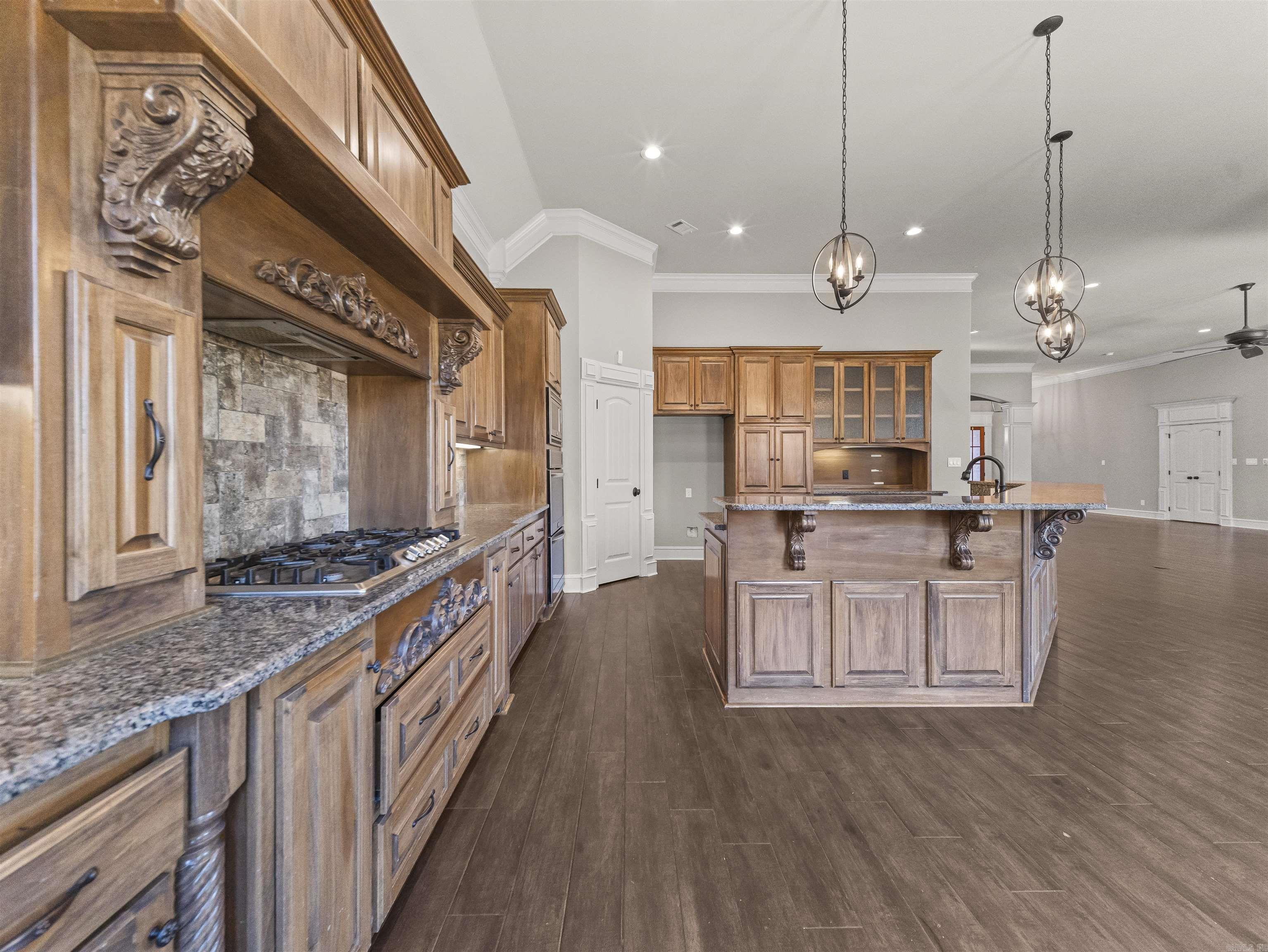 ARLINGTON PARK - Residential