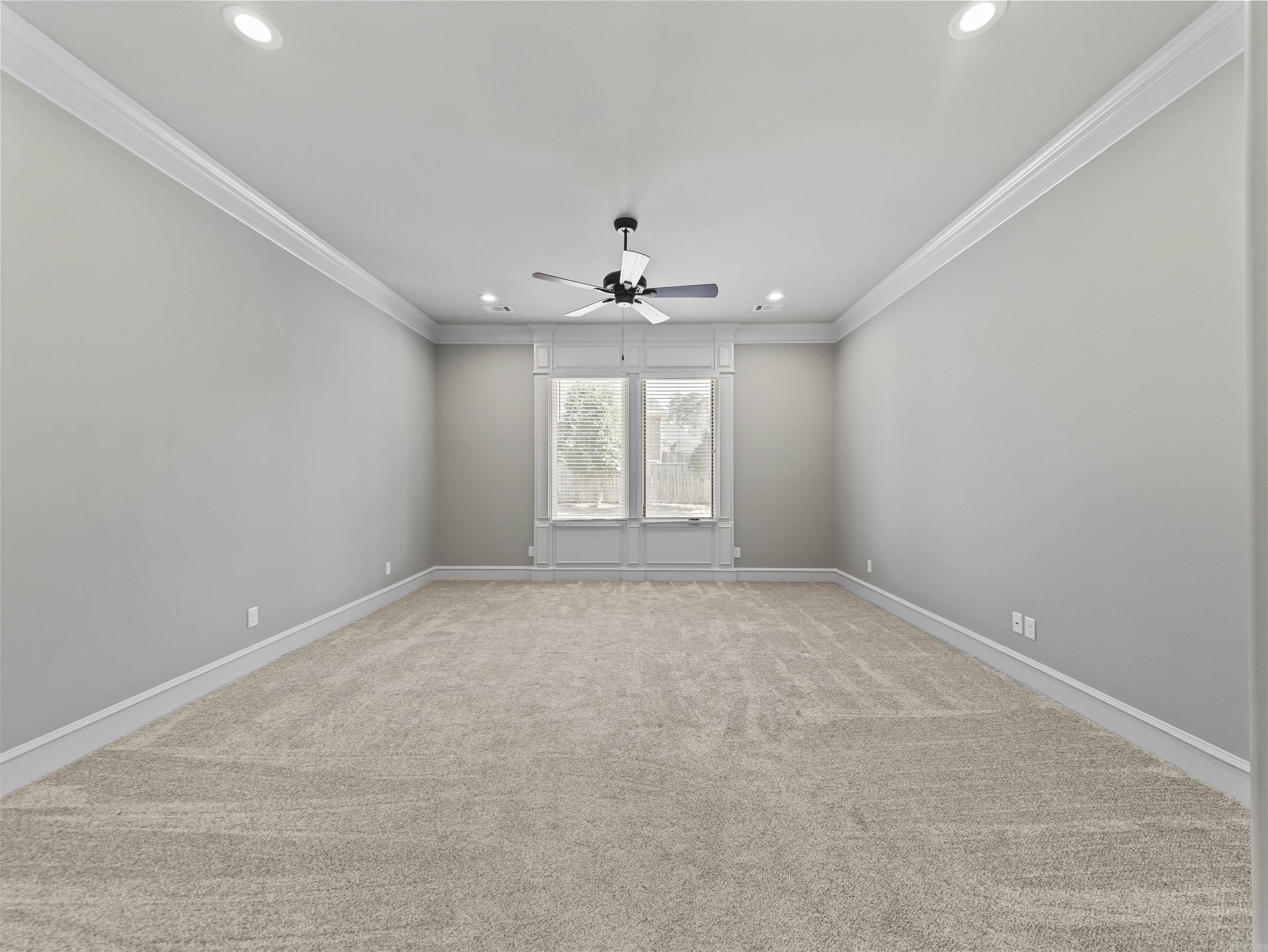 ARLINGTON PARK - Residential