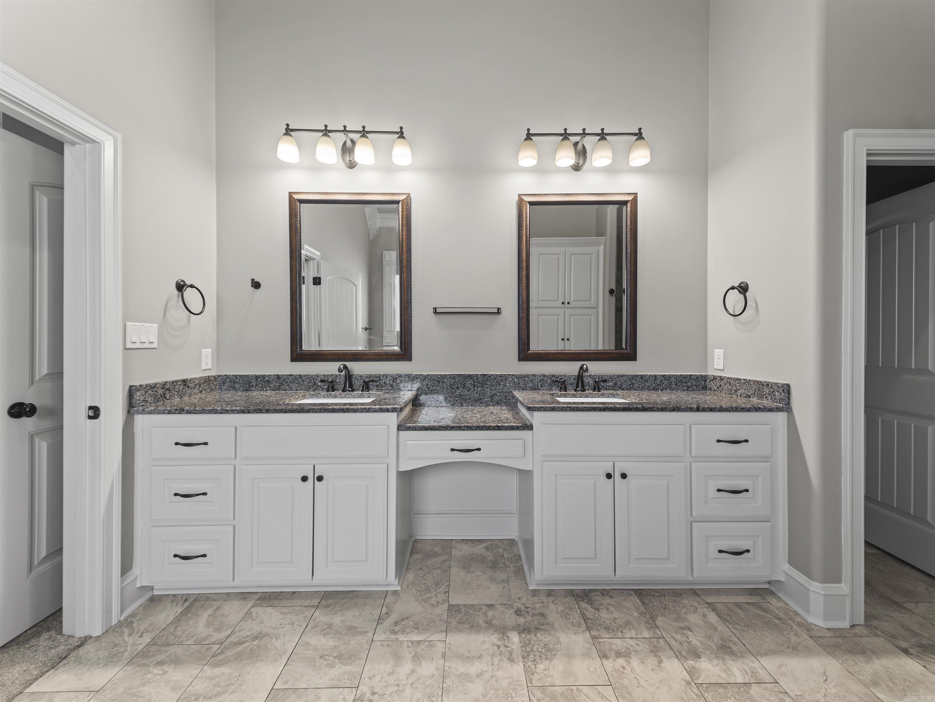 ARLINGTON PARK - Residential