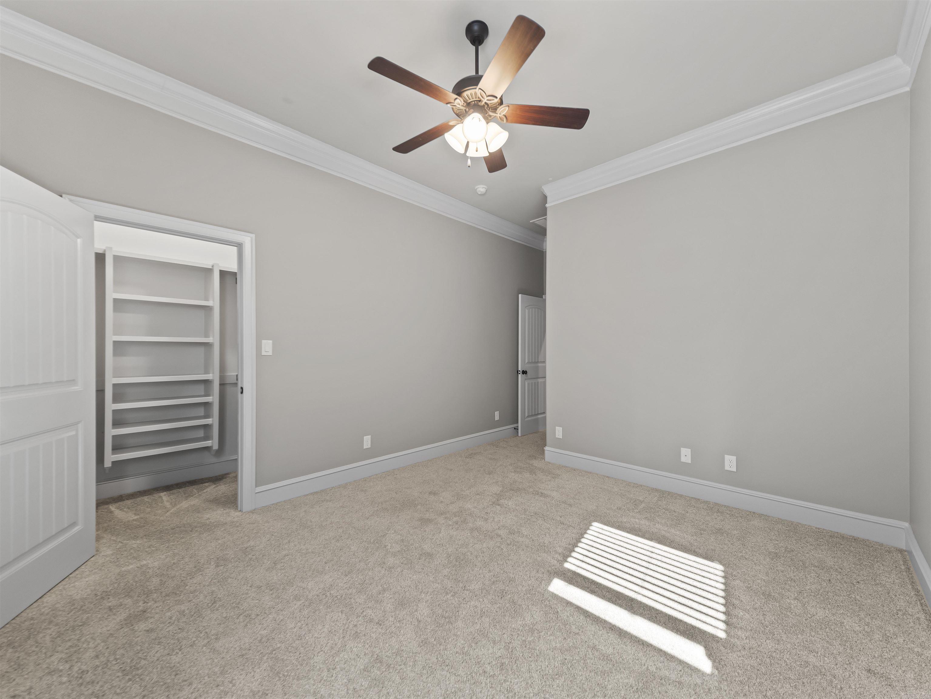 ARLINGTON PARK - Residential