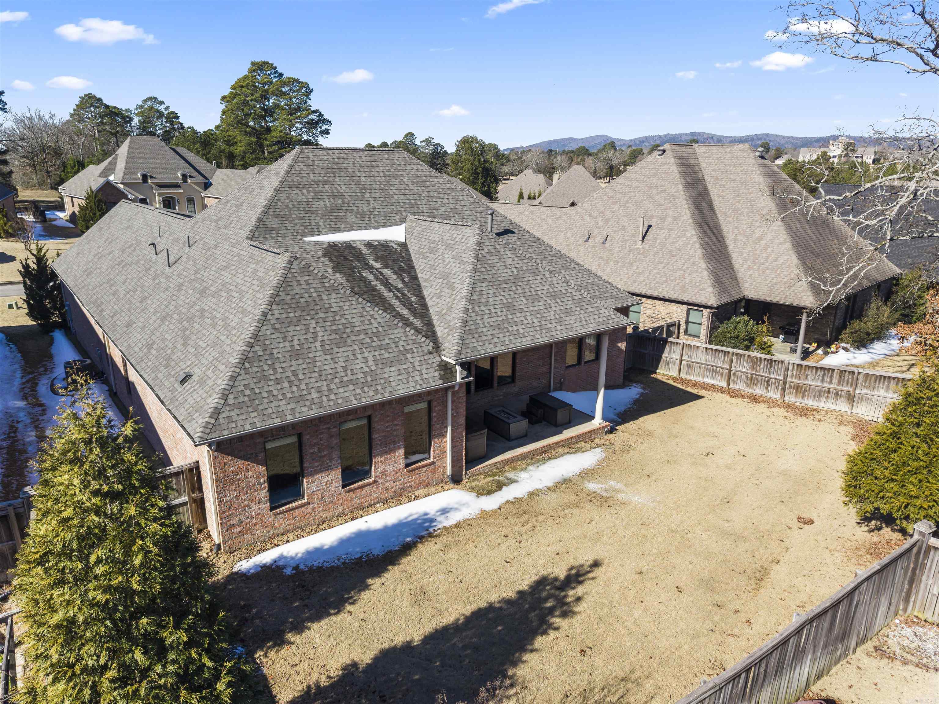 ARLINGTON PARK - Residential