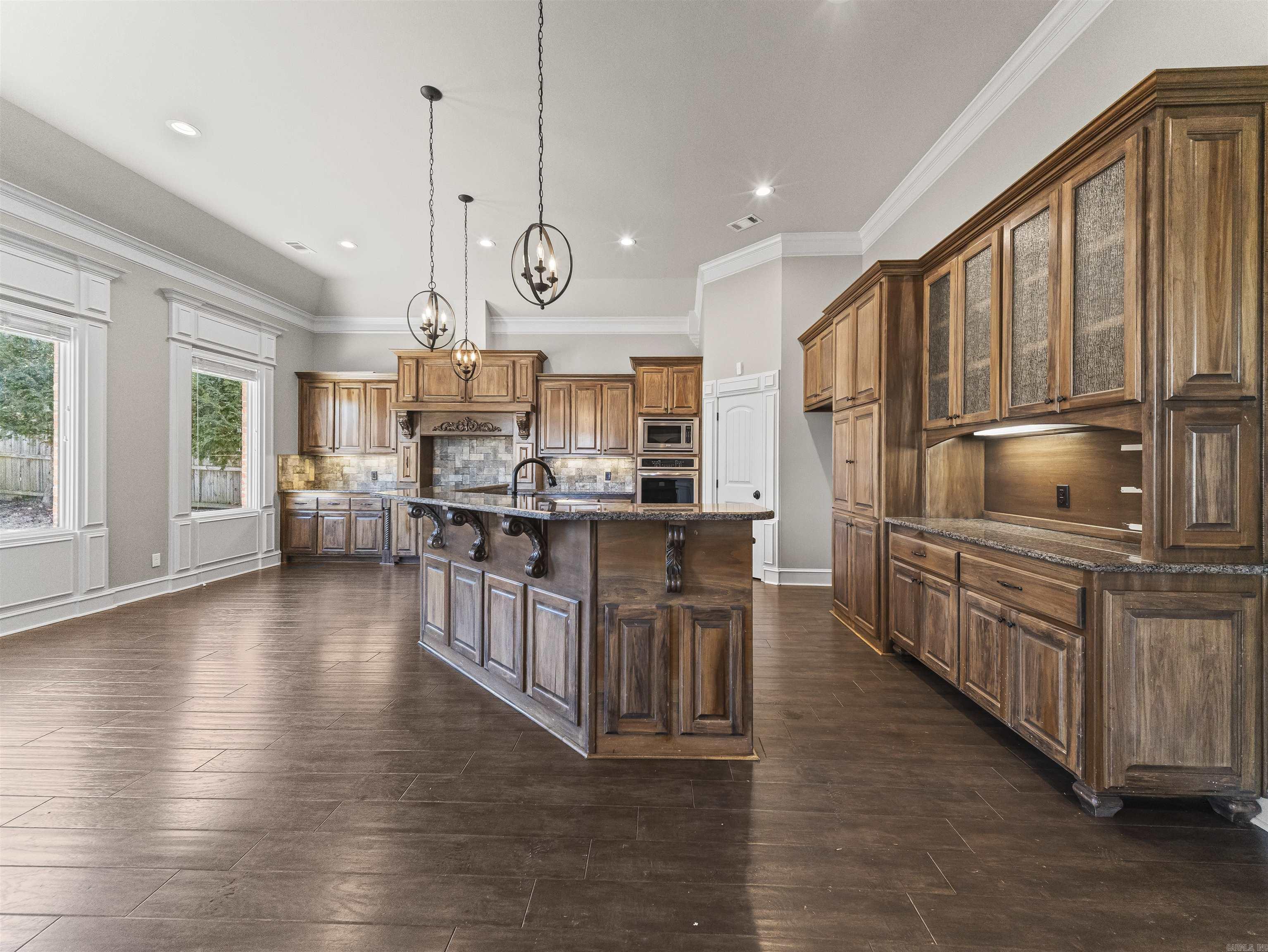 ARLINGTON PARK - Residential