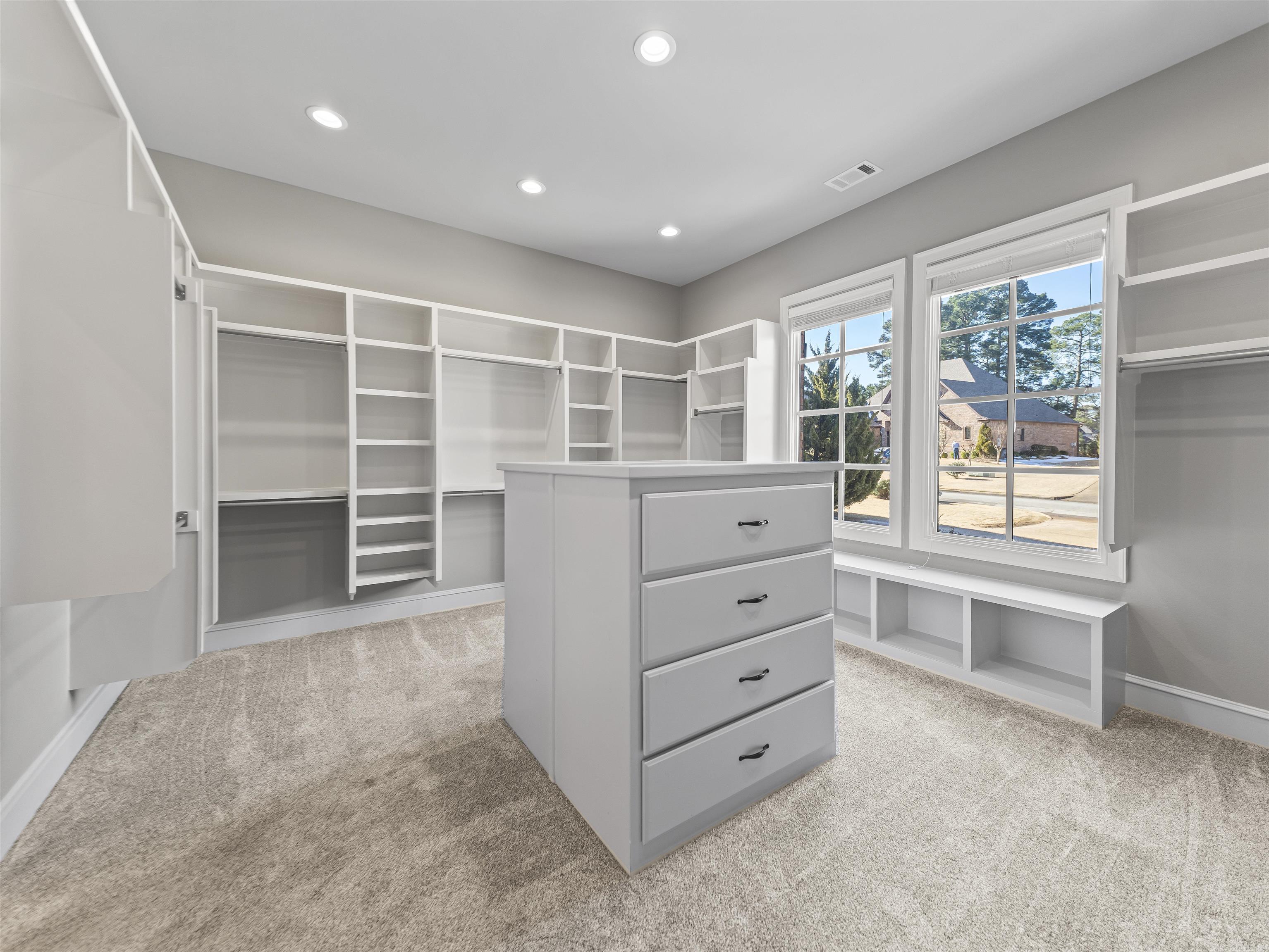 ARLINGTON PARK - Residential