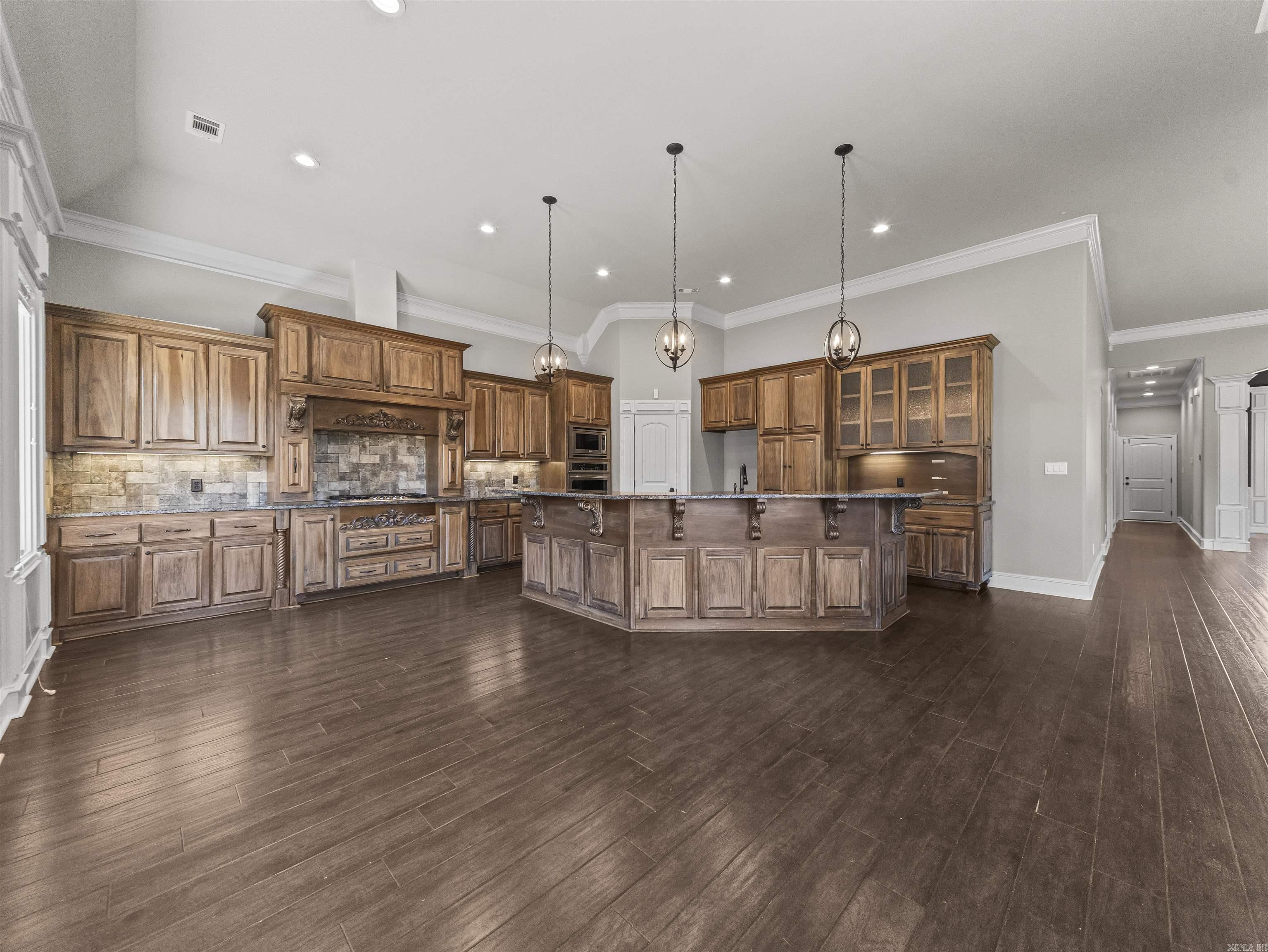 ARLINGTON PARK - Residential