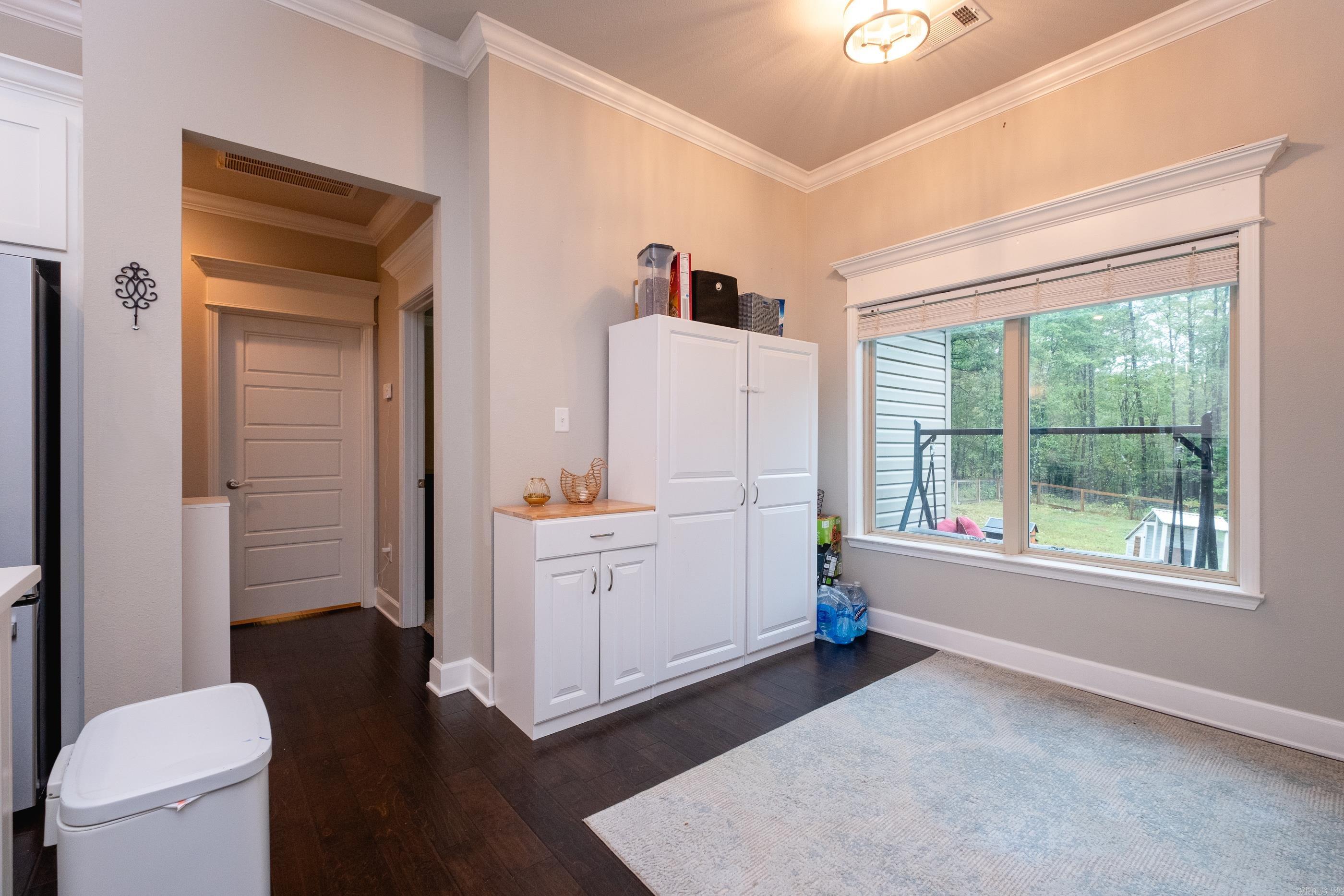 PINEWOOD ESTATES - Residential