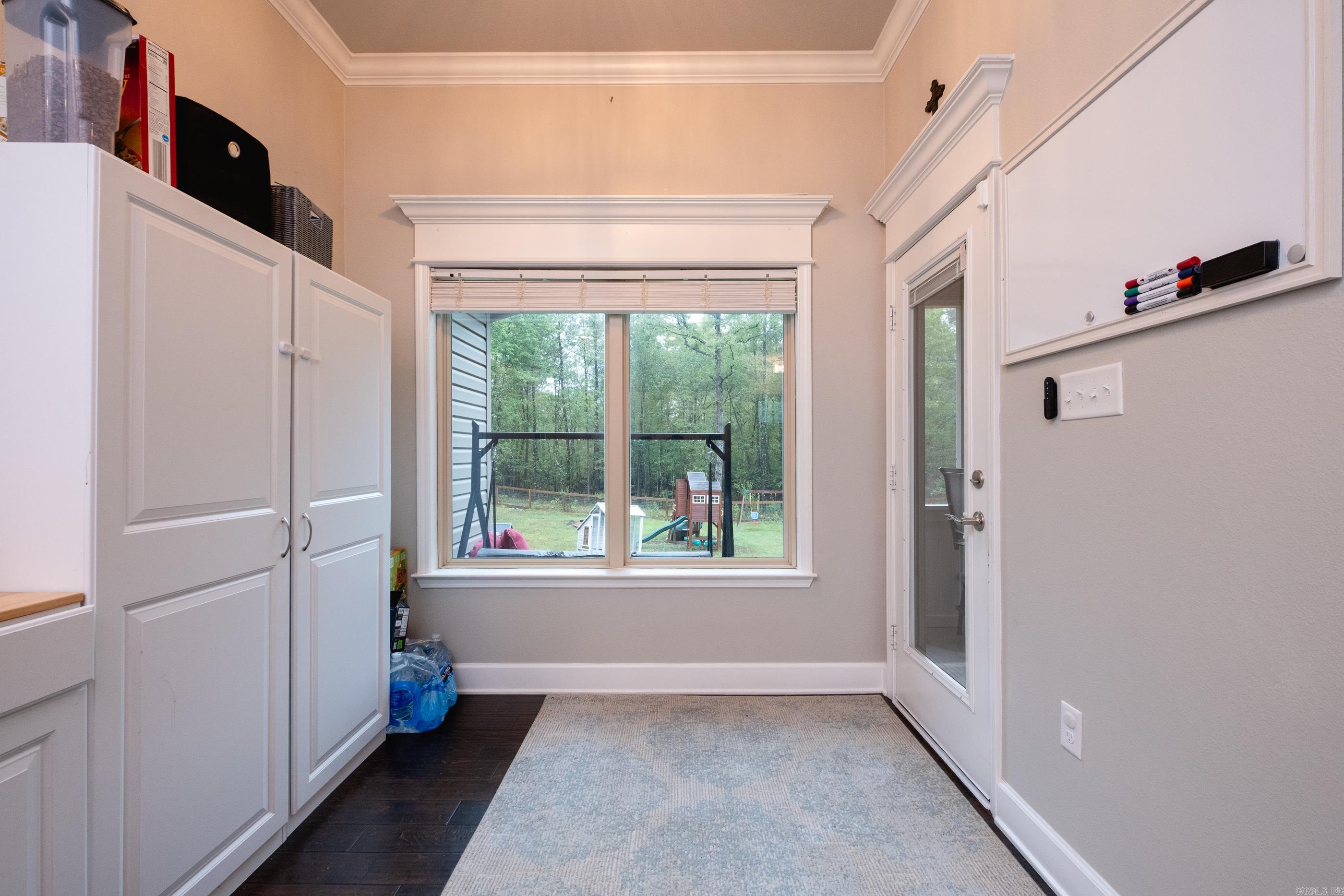 PINEWOOD ESTATES - Residential