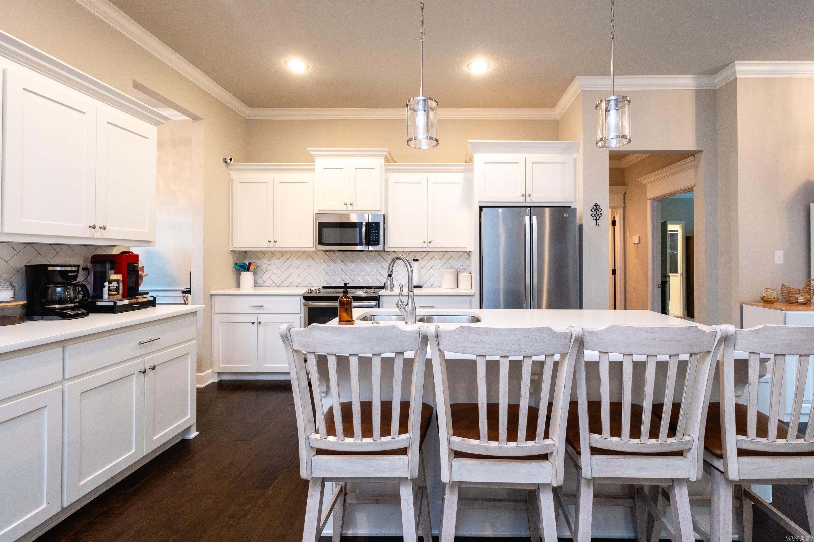 PINEWOOD ESTATES - Residential